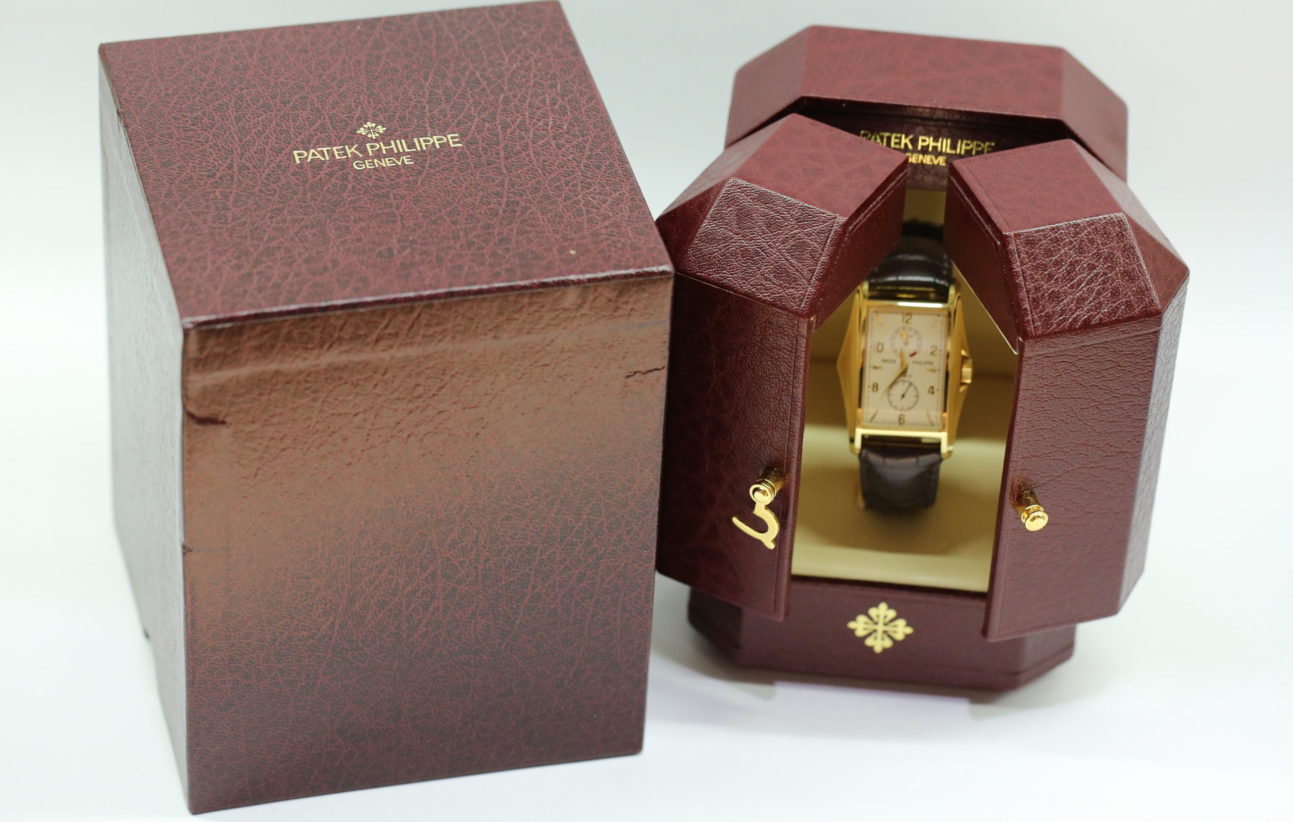 Patek Philippe Mantaray Ref 5100J-001 10 day power reserve Manual Winding in 18ct Yellow Gold limited to 1,500 pieces in yellow gold. Full set. A very special timepiece launched to welcome the millennium in the year 2000. - Image 9