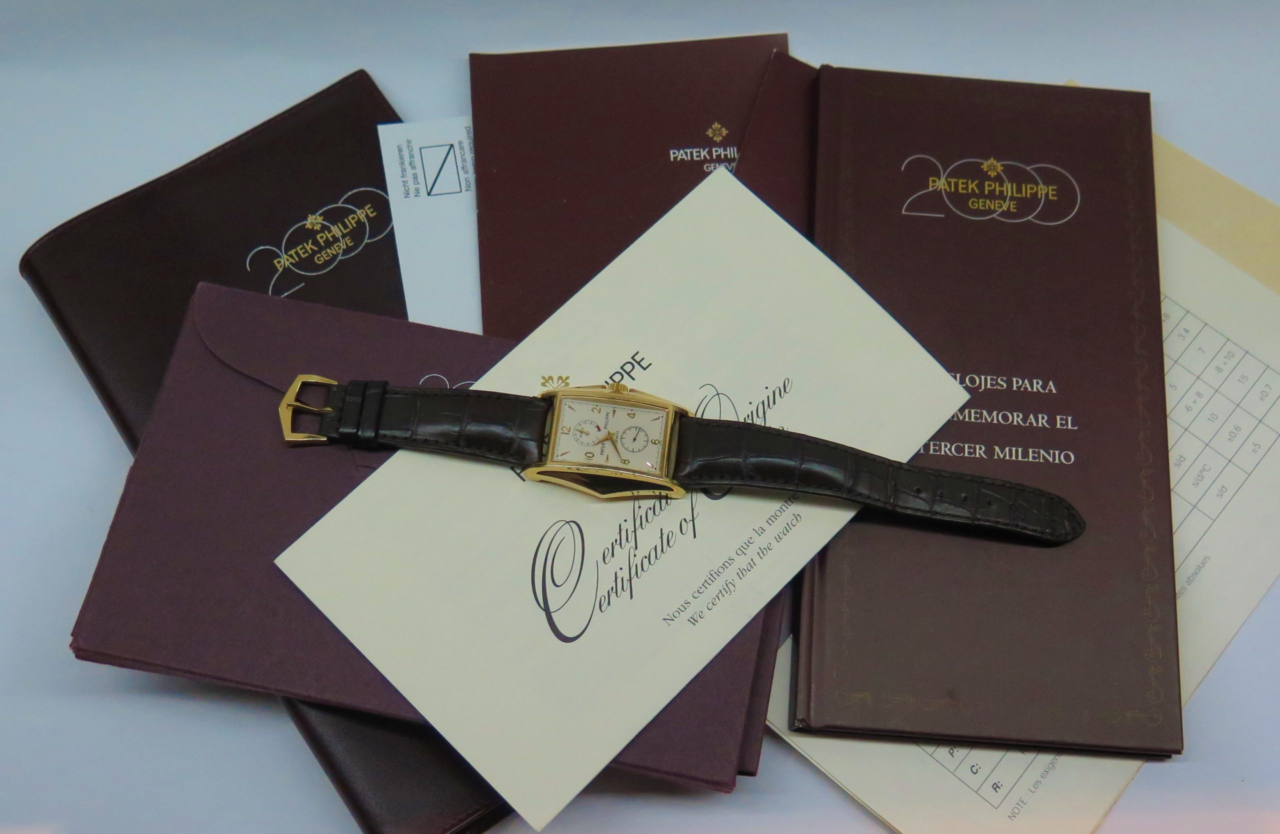 Patek Philippe Mantaray Ref 5100J-001 10 day power reserve Manual Winding in 18ct Yellow Gold limited to 1,500 pieces in yellow gold. Full set. A very special timepiece launched to welcome the millennium in the year 2000. - Image 10