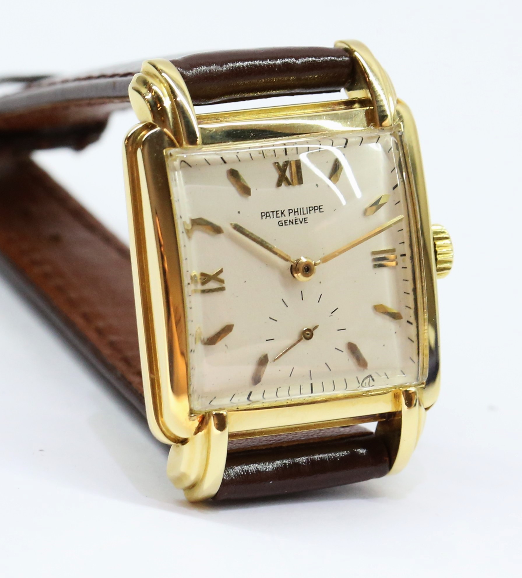 Patek Philippe gents vintage case reference 2437, manufactured 1951, manual winding calibre 10'200, stepped case & case lugs. - Image 3