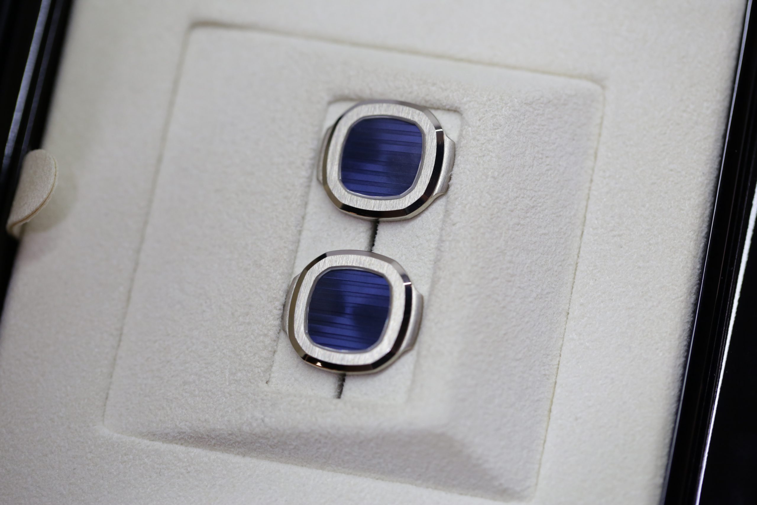 Patek Philippe Cufflinks Nautilus Blue, in 18ct White Gold with Box & Papers, Circa: 2019 - Image 3