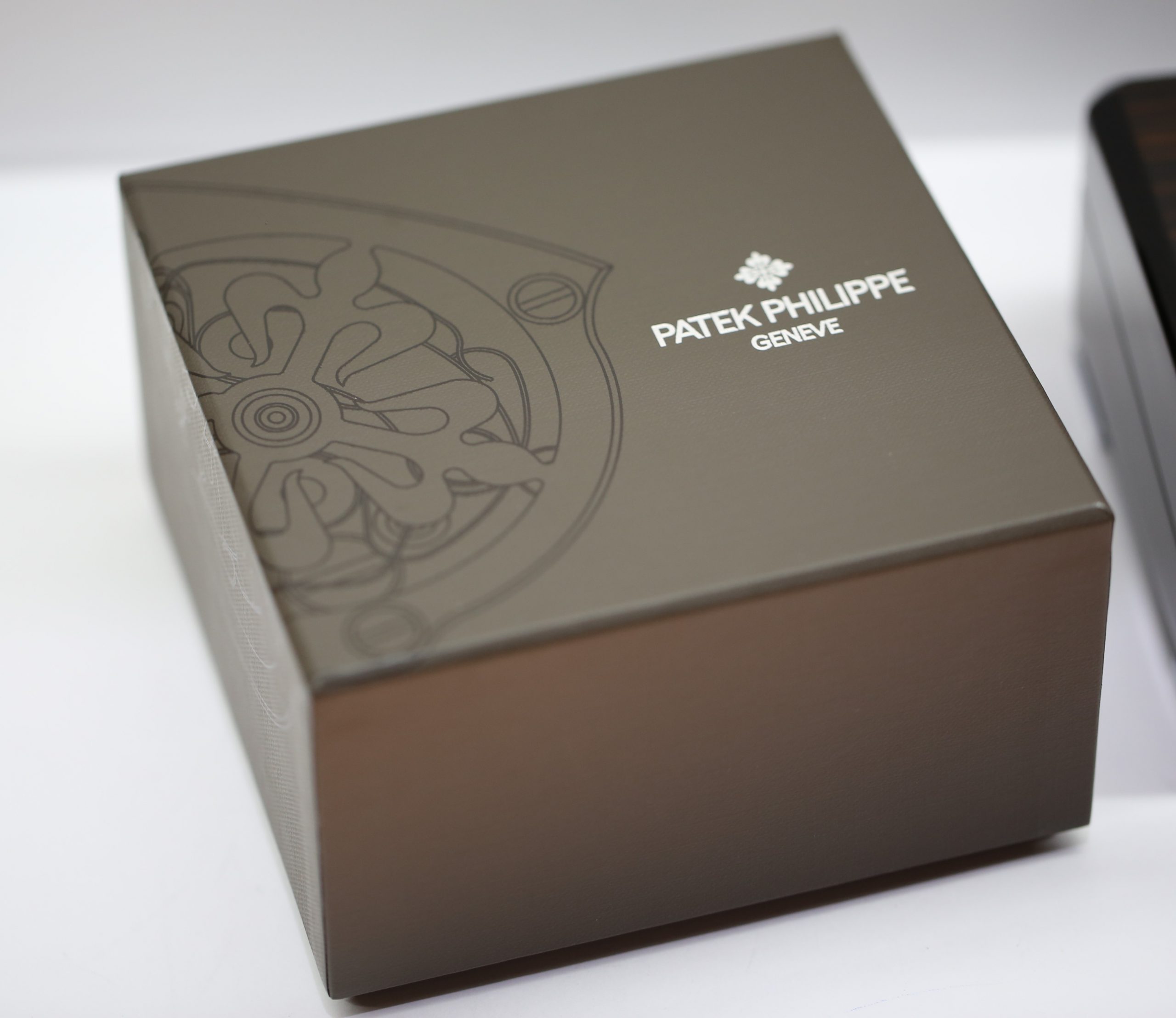 Patek Philippe Cufflinks Nautilus Blue, in 18ct White Gold with Box & Papers, Circa: 2019 - Image 10