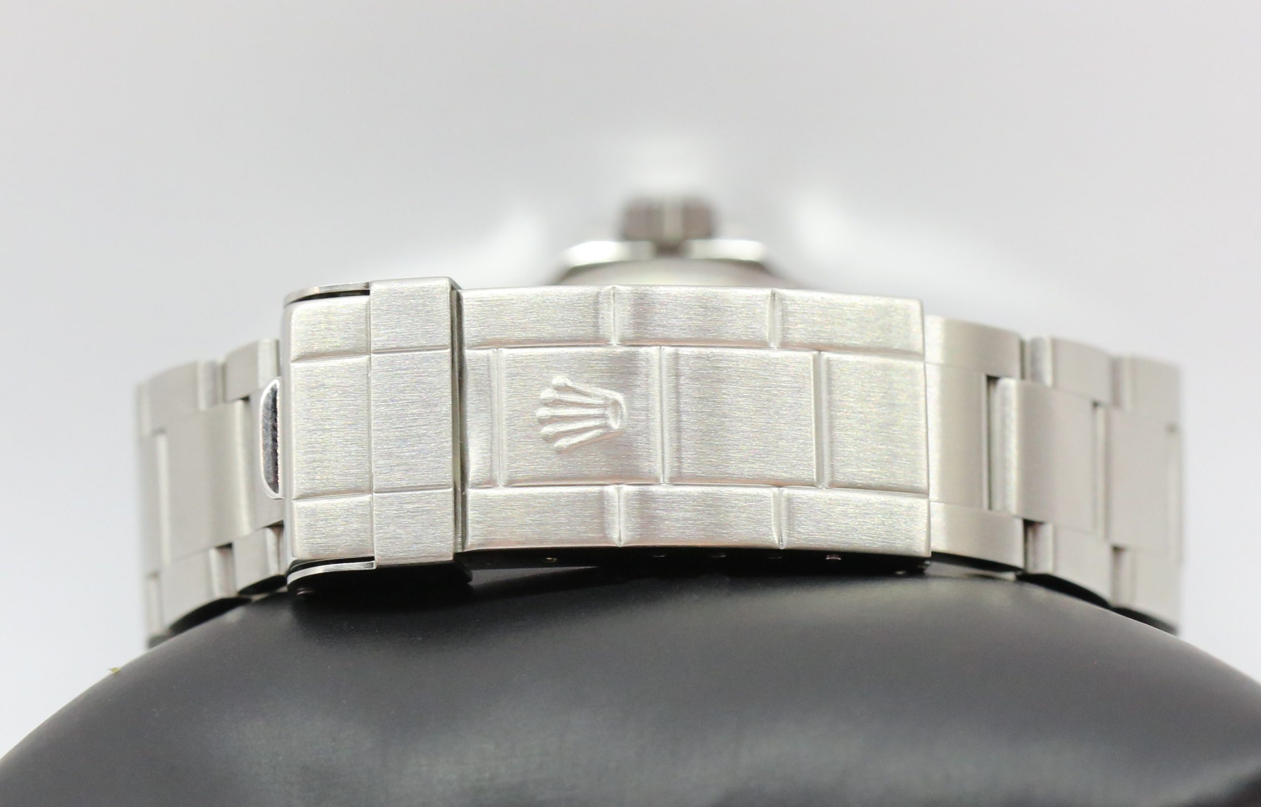 Rolex Submariner Date Stainless Steel on Oyster Bracelet, ref 16610, Y serial, Circa 2004, With Original Warranty Paper - Image 6