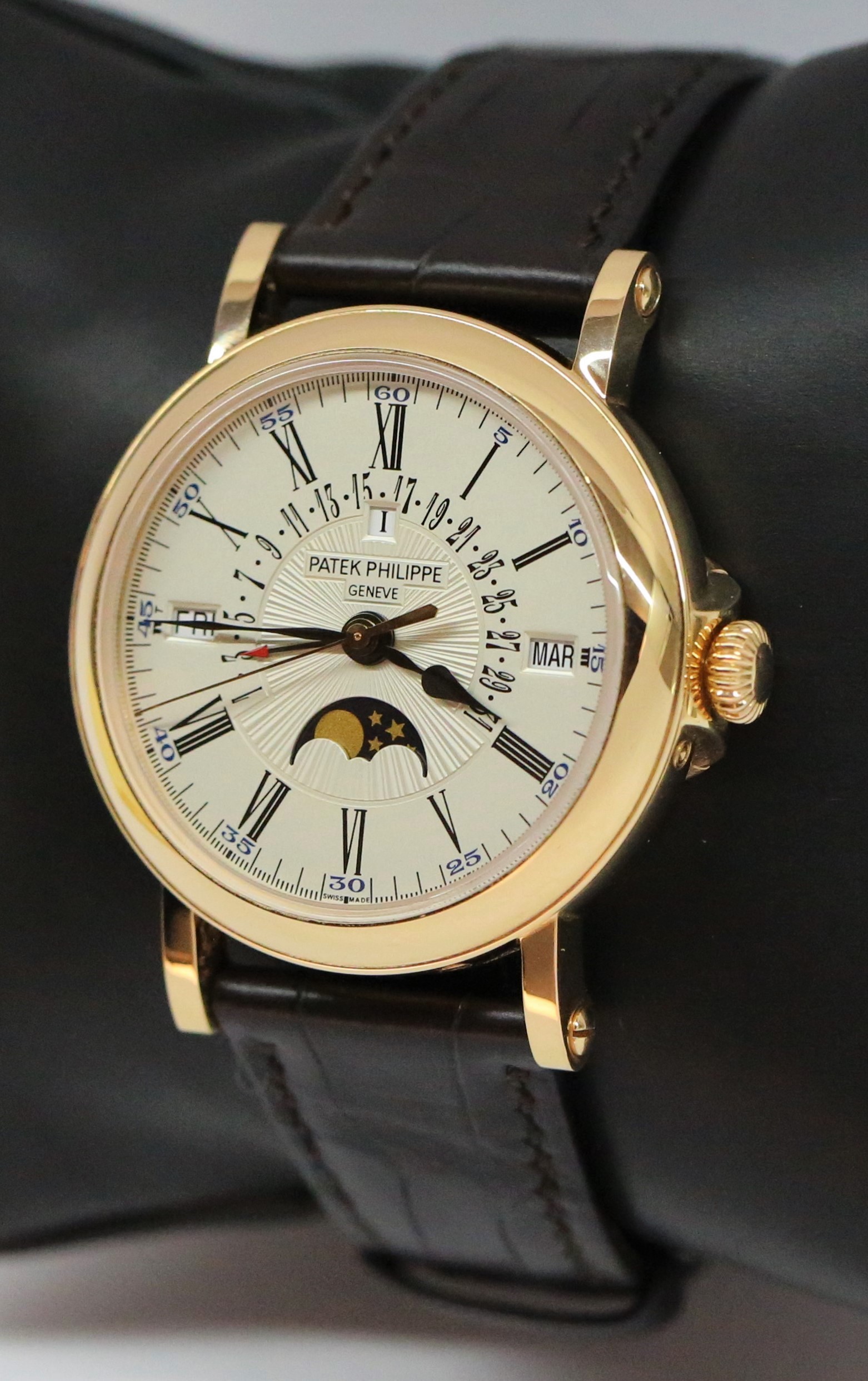Patek Philippe Perpetual calendar Retrograde Case Ref 5159R-001 Full set, sold new in 2019 Melbourne Vic. - Image 2