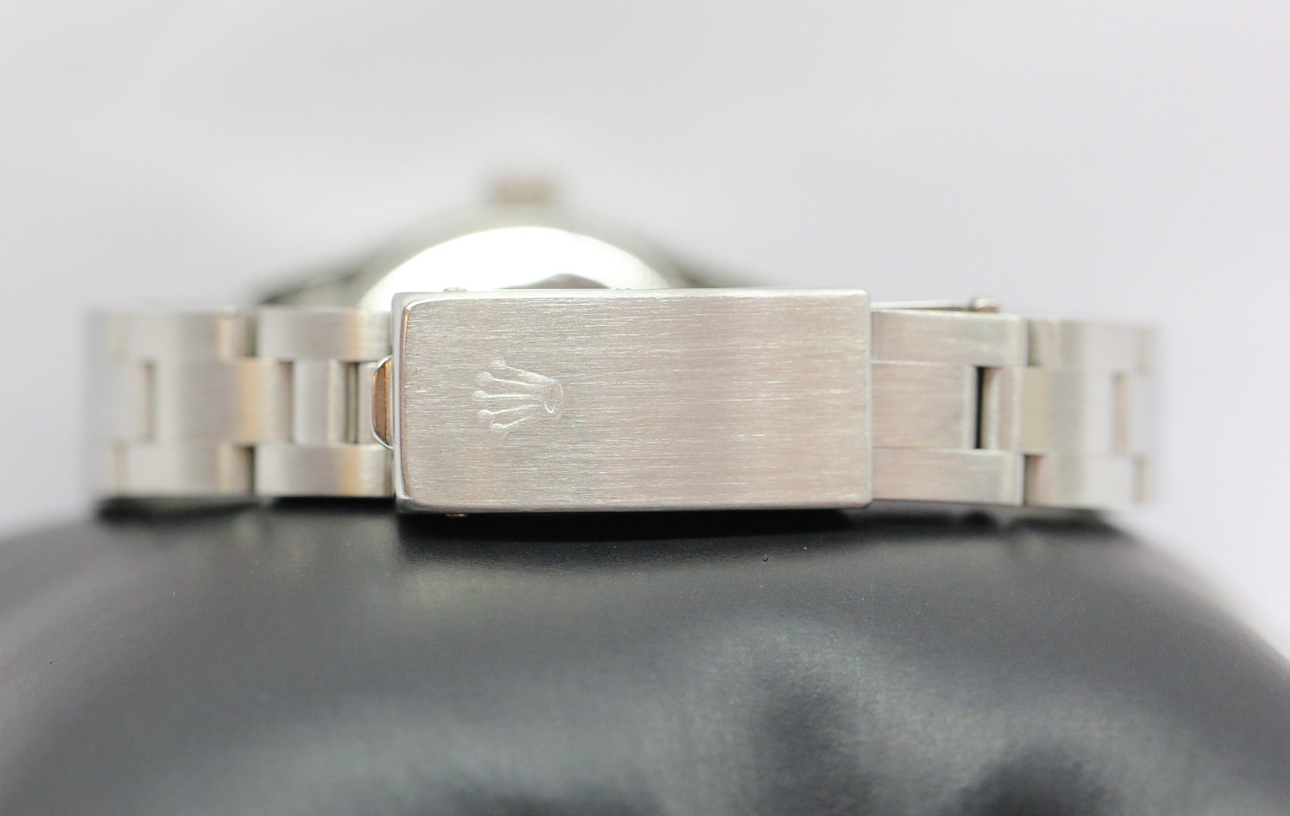 Rolex Oyster Perpetual Blue Dial Stainless Steel on Oyster Bracelet, 24mm, ref 76094, circa 1999 - Image 5