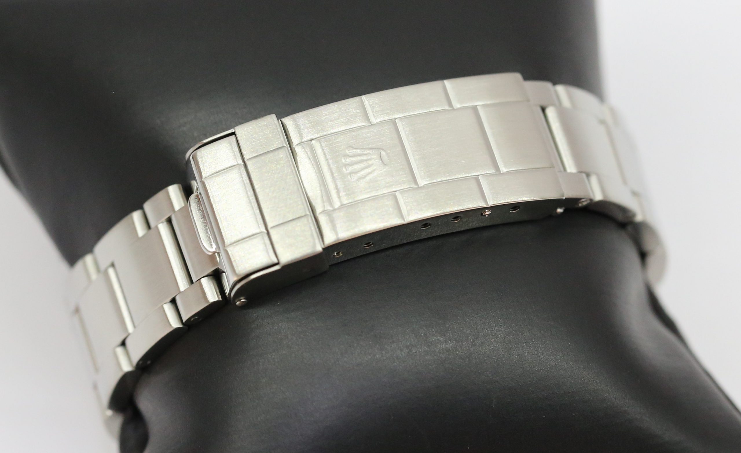 Rolex Submariner Date "Kermit". Green bezel and black index dial. Stainless steel case and Rolex Oyster Bracelet, Ref: 16610LV, M Serial circa: 2008, Engraved Rehaut, with Box & Rolex Service Card - Image 5
