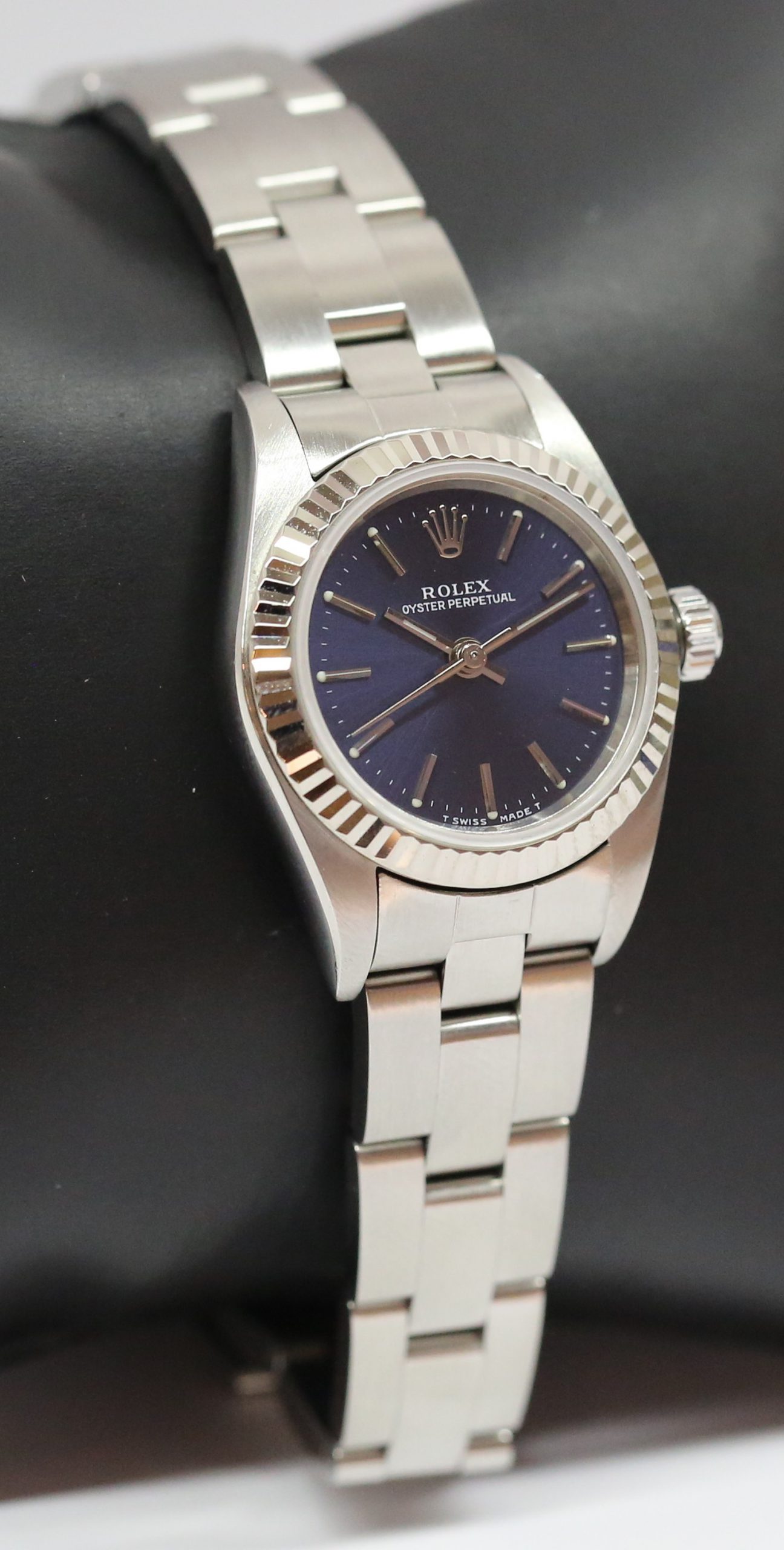 Rolex Oyster Perpetual Blue Dial Stainless Steel on Oyster Bracelet, 24mm, ref 76094, circa 1999 - Image 3