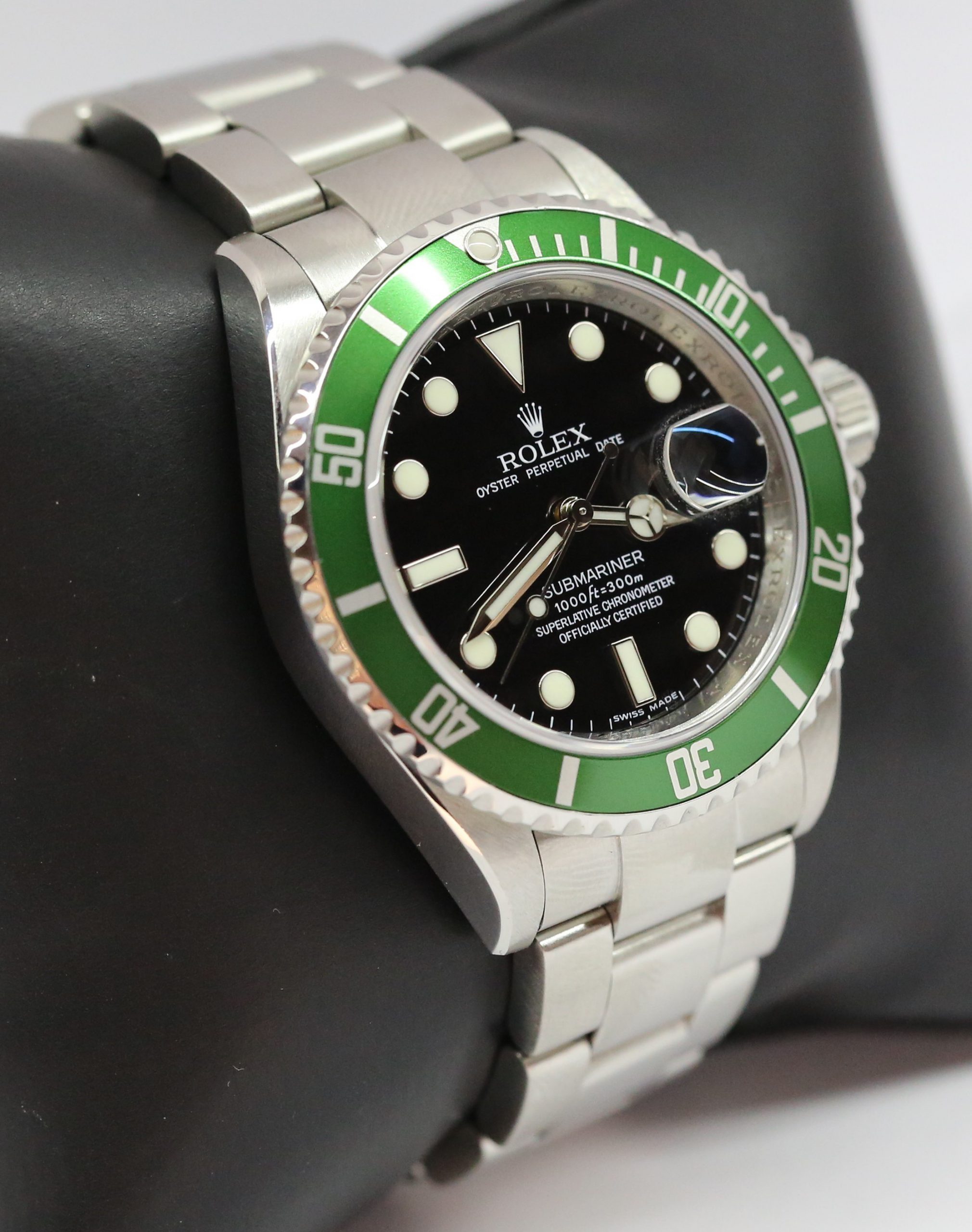 Rolex Submariner Date "Kermit". Green bezel and black index dial. Stainless steel case and Rolex Oyster Bracelet, Ref: 16610LV, M Serial circa: 2008, Engraved Rehaut, with Box & Rolex Service Card - Image 3