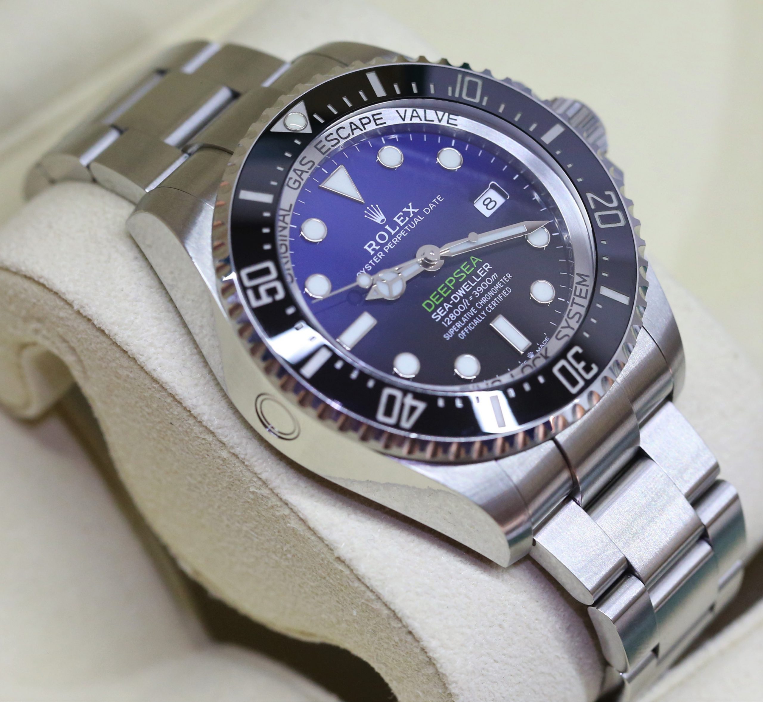 Rolex DeepSea SeaDweller James Cameron Edition, Stainless Steel on Oystersteel Bracelet, ref: 126660, Circa: 2019, Complete with Box, Papers & Balance of Rolex Factory Warranty - Image 3