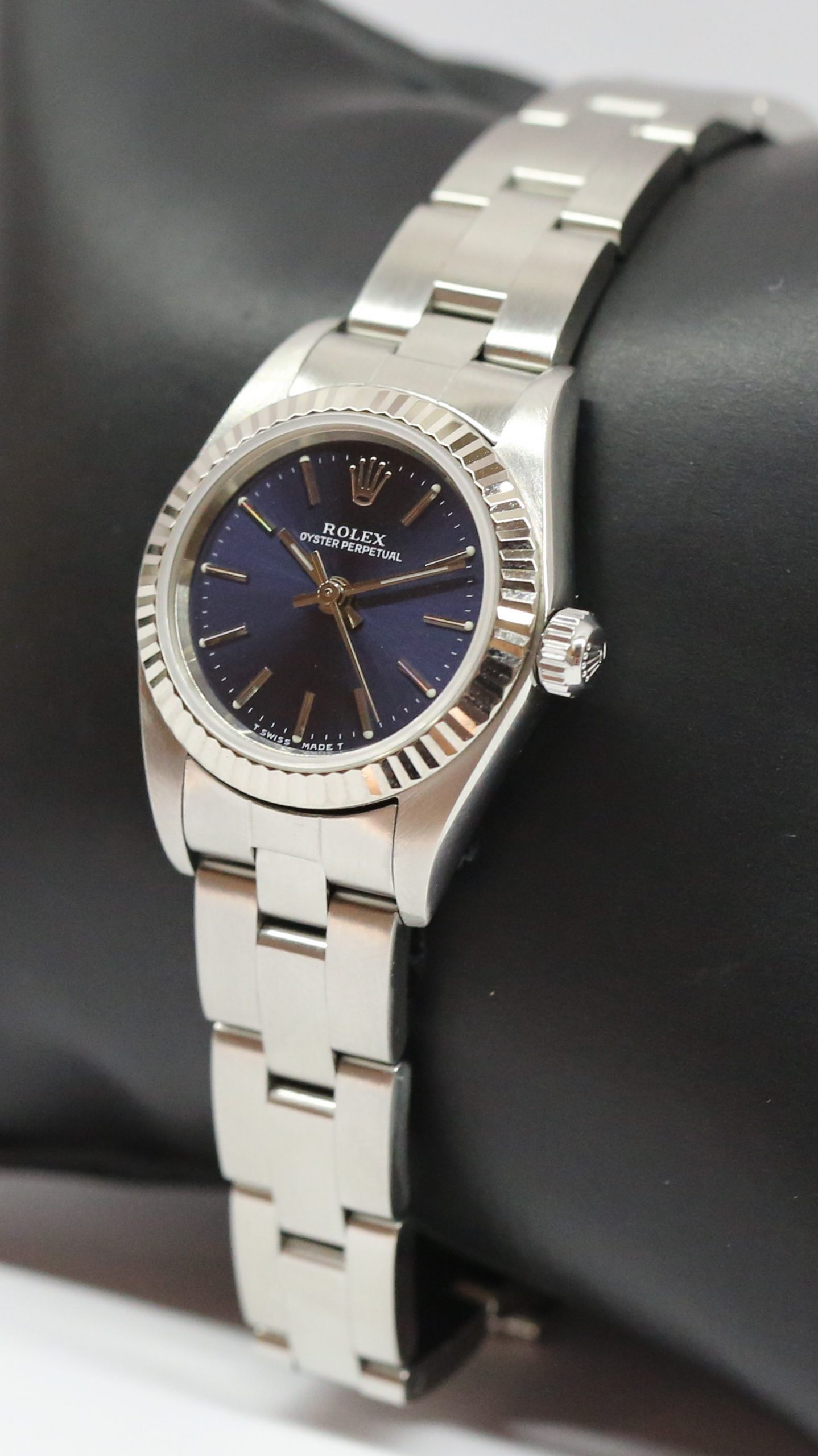 Rolex Oyster Perpetual Blue Dial Stainless Steel on Oyster Bracelet, 24mm, ref 76094, circa 1999 - Image 2