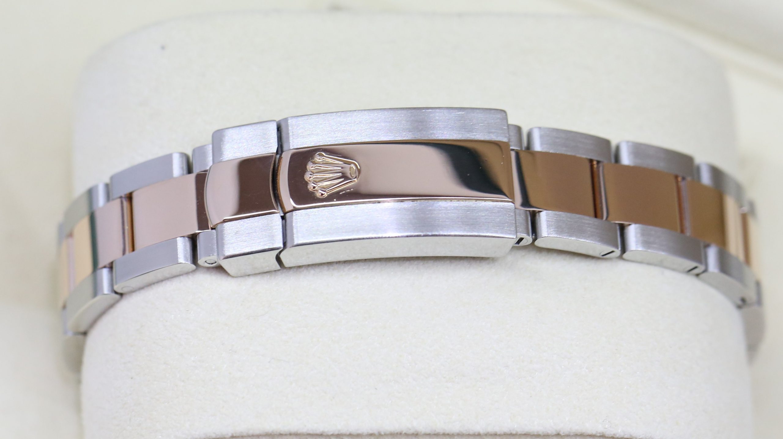 Rolex Datejust 31, 18ct Everose Gold & Stainless Steel on matching Rolex Oyster bracelet, Scattered Diamond Bezel in Everose gold, Brown Roman Dial with Diamonds at 6'oclock, Ref: 178341, Ca: 2015, Complete with Box, Papers & Rolex Service Warranty - Image 5