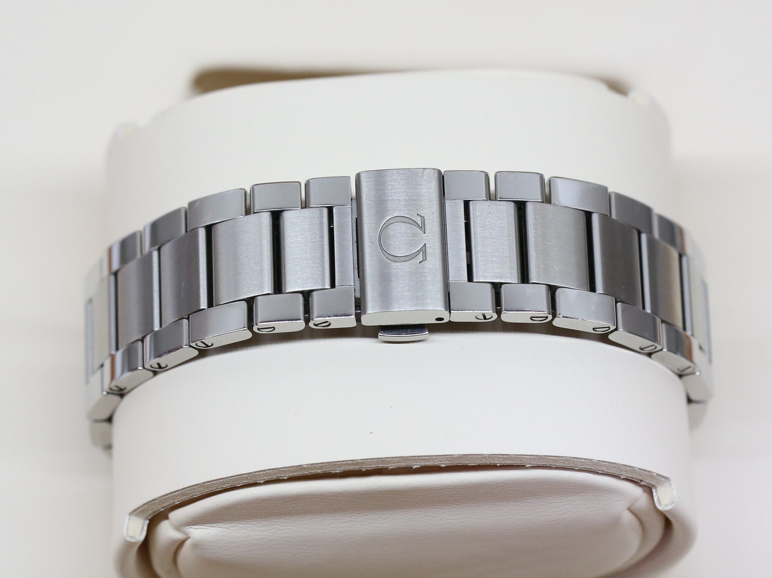 Omega Speedmaster 57 Chronograph in Stainless Steel, Black Index Dial with date, ca: 2019, Complete with Box, Papers & Balance of Omega Factory Warranty - Image 5