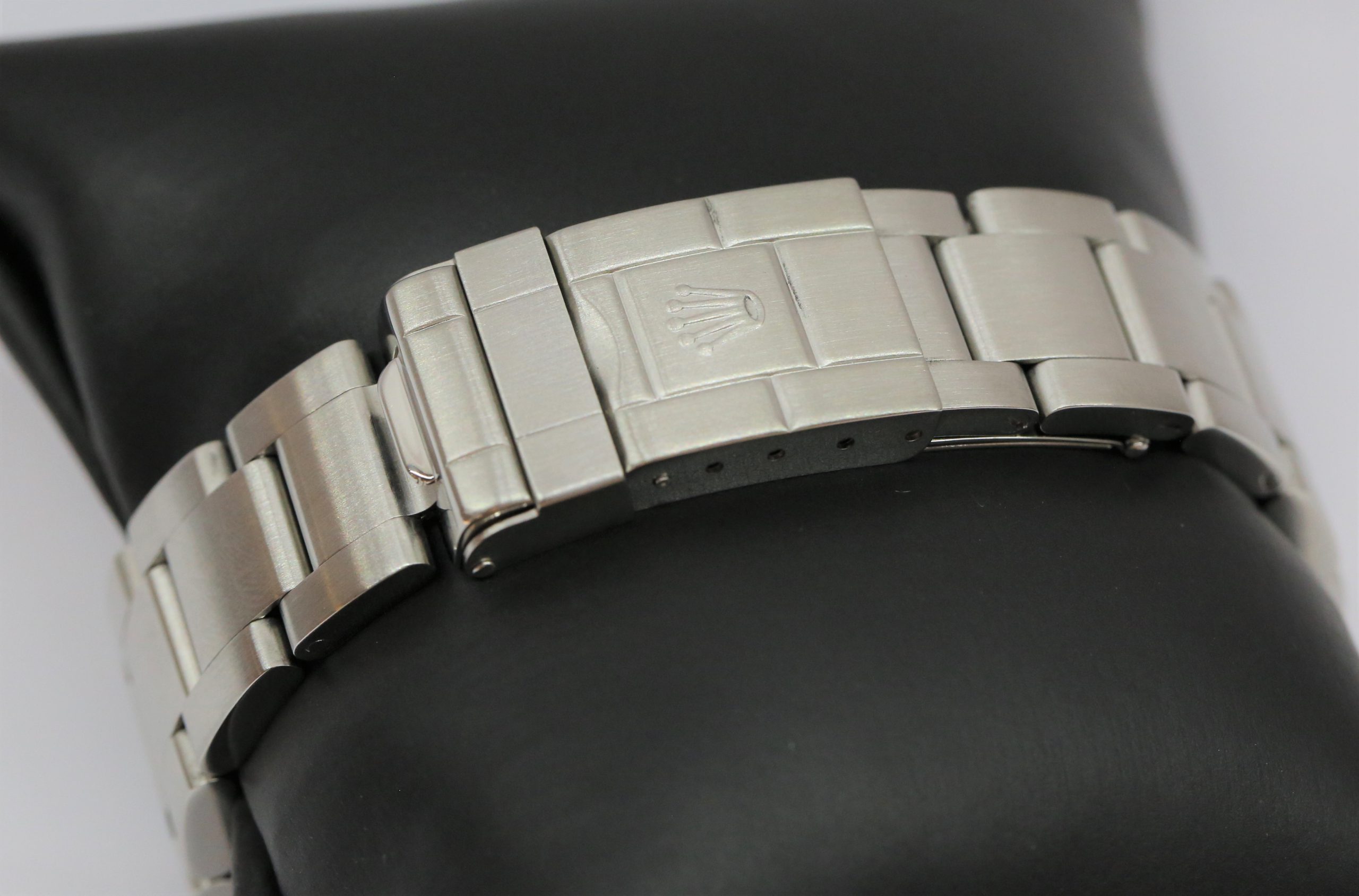 Rolex Explorer II Polar Dial, Stainless Steel on Rolex Bracelet, Ref: 16570, Circa: 2008, Serviced By Rolex, Complete with Box & Papers - Image 6