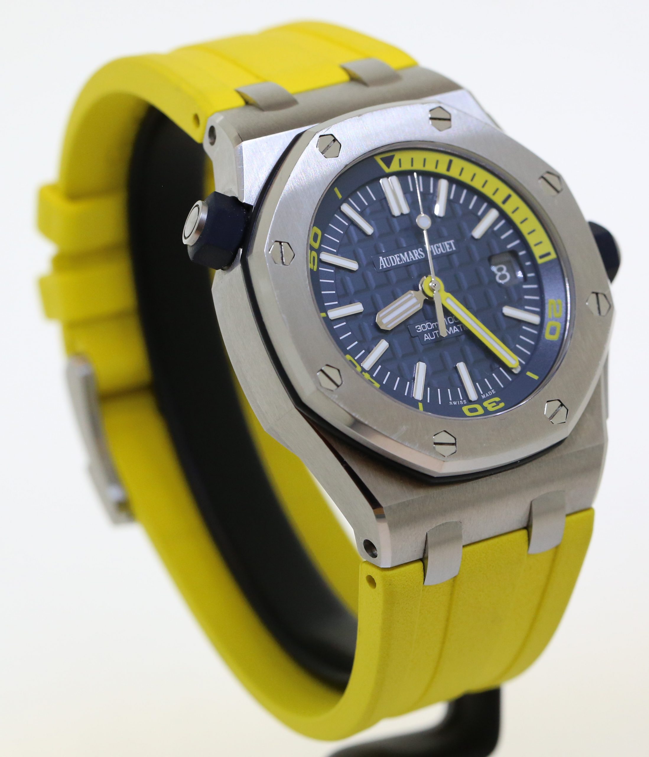 Audemars Piguet Royal Oak Offshore Diver, Stainless Steel on Yellow Rubber Strap, With Additional Navy Blue Audemars Piguet Rubber Strap, Blue Tapisserie Index Dial, Ref: 15710ST, Ca: 2018, Complete with Box & Papers - Image 4
