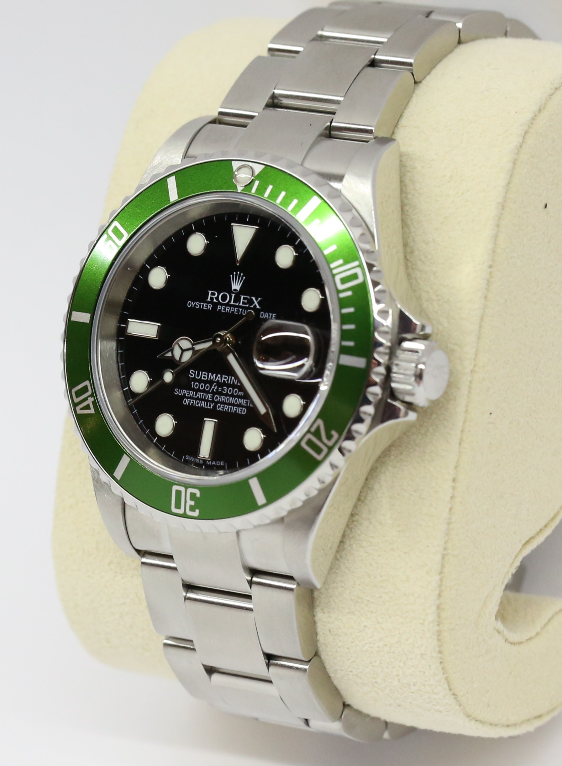 Rolex Submariner Date "Kermit". Green bezel and black index dial in Stainless steel with a Rolex Oyster Bracelet, Ref: 16610LV, Z Serial. Circa: 2007, complete - Image 2