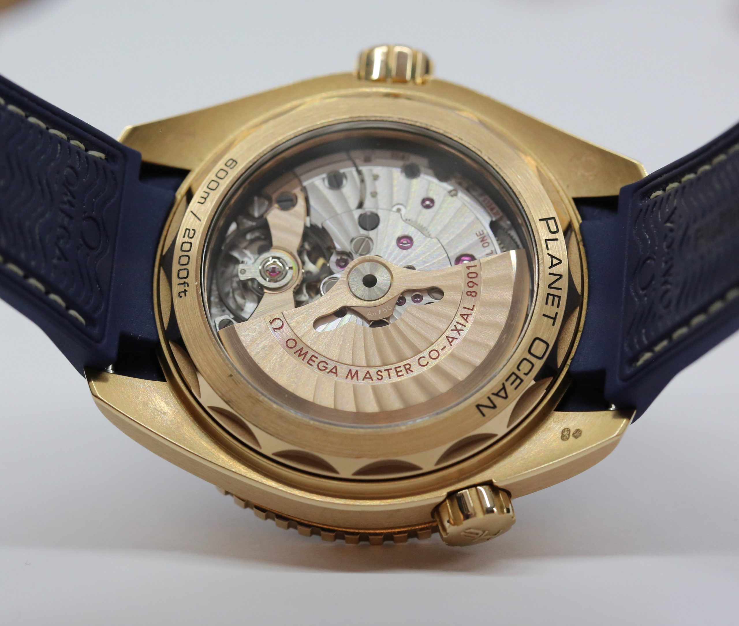 Omega Planet Ocean 600m in 18ct Rose Gold on Strap with 18ct Rose Gold Deployant, Ref: 21563442103001, Circa: 2016, Complete with Box & Papers Current RRP is $39,125 - Image 5