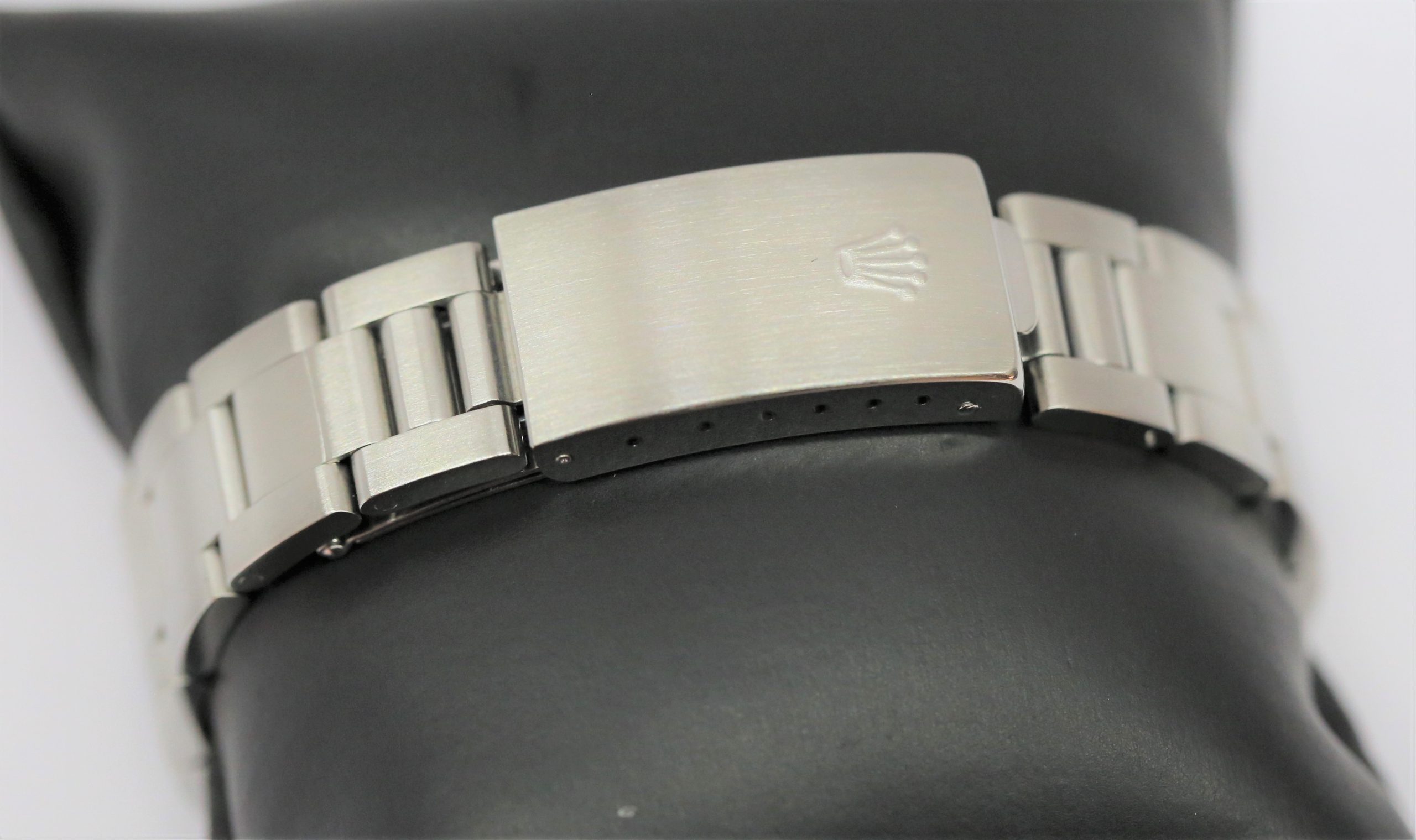 Rolex Oyster Perpetual Date in Stainless Steel on Rolex Stainless Steel Oyster Bracelet, White Roman Dial, Ref: 15200, Circa 2002, Complete with Box & Papers - Image 6