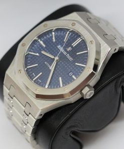 Alternative view of Audemars Piguet Botique Only Royal Oak 41mm Stainless Steel with Date on a Royal Oak Integrated Bracelet, Blue Tappisserie Dial. Ref: 15400ST, Circa: 2018, Complete with Box & Papers