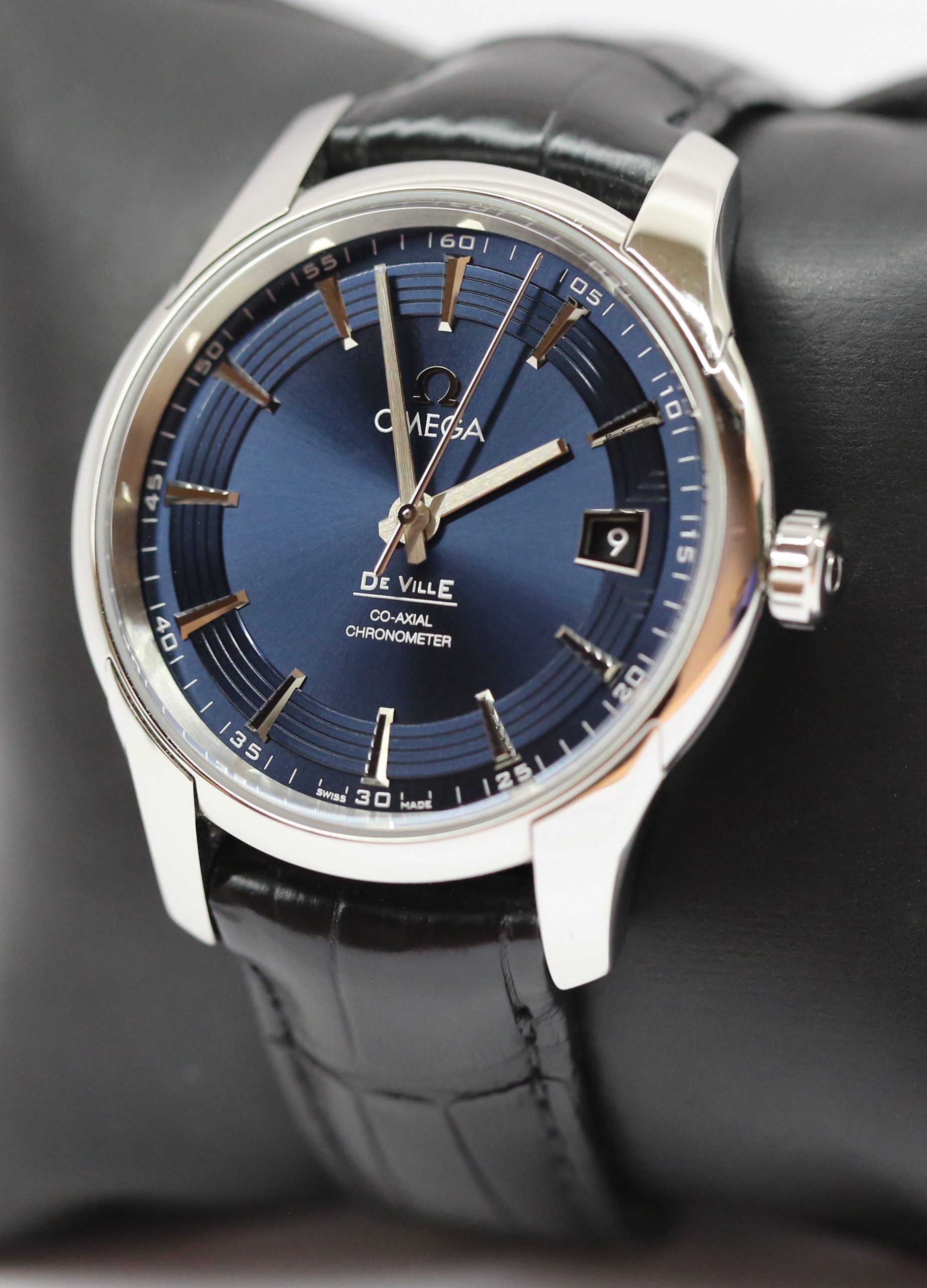 Omega De Ville Hour Vision Co-Axial Movement, Stainless Steel & Sapphire Case, Blue Index Dial on Omega Strap with Deployant Clasp, Circa: 2014, Complete with Box & Papers - Image 2