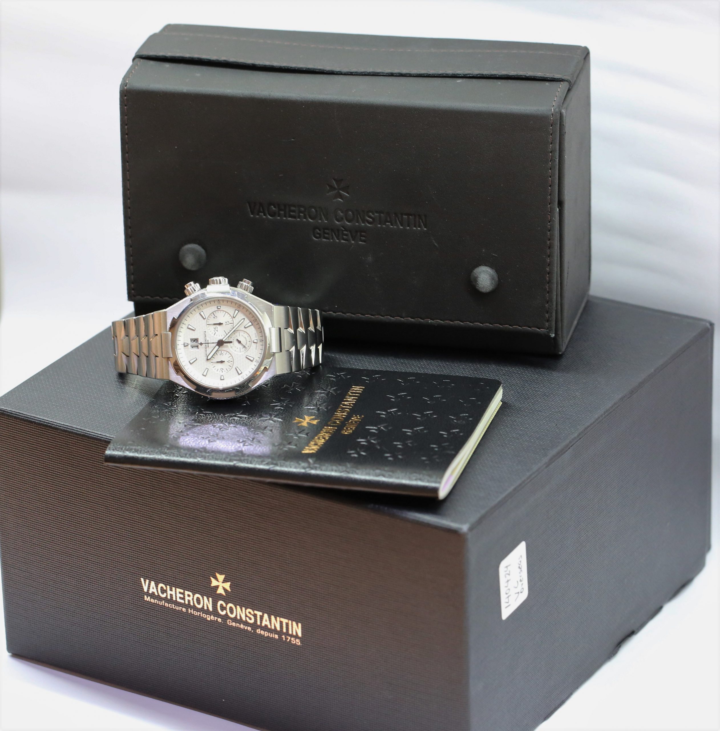 Vacheron Constantin Overseas Chronograph, 42mm Stainless Steel Case on Stainless Steel Vacheron Constantin Bracelet, Reference: 49150, Circa: 2015, Complete with Box & Papers - Image 6