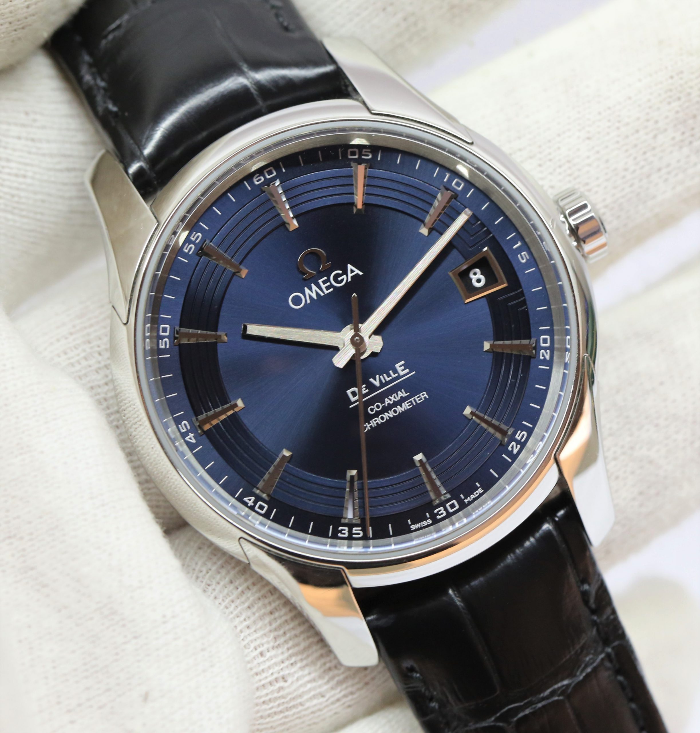 Omega De Ville Hour Vision Co-Axial Movement, Stainless Steel & Sapphire Case, Blue Index Dial on Omega Strap with Deployant Clasp, Circa: 2014, Complete with Box & Papers - Image 3