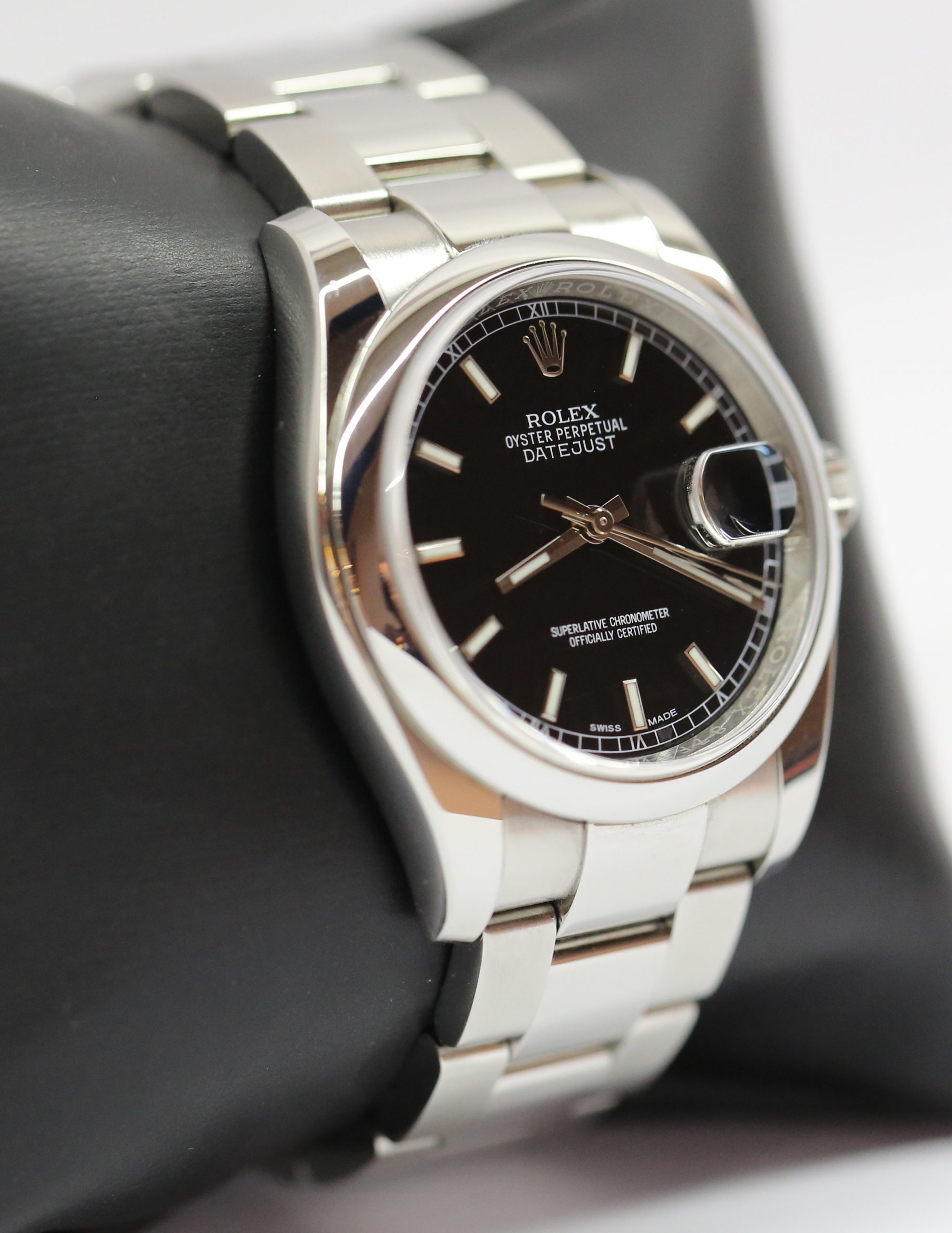 Rolex Datejust 36mm in stainless steel, Dome bezel the classic Black index dial on a Rolex Oystersteel bracelet Ref: 116200 - Image 3