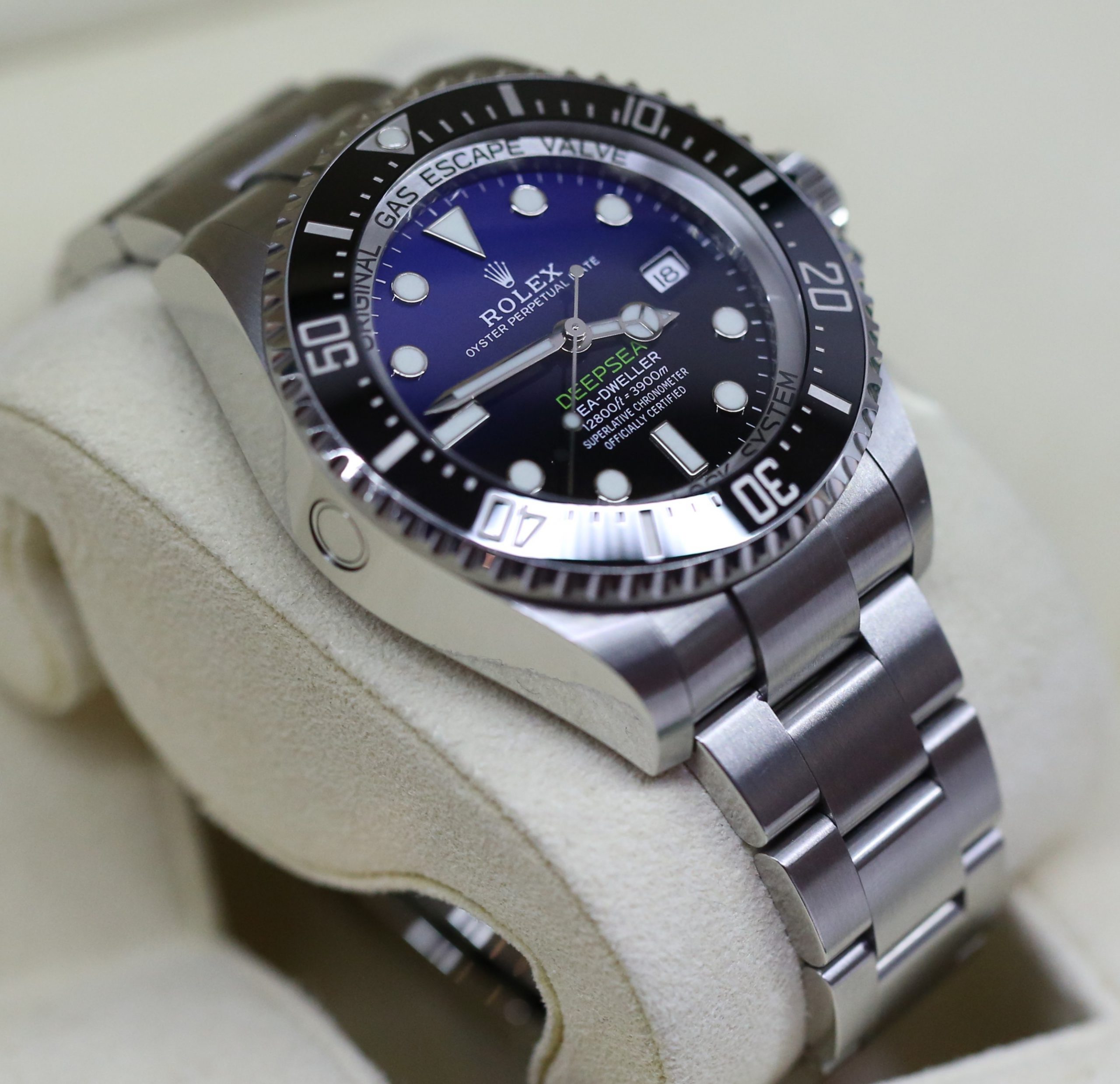 Rolex Deepsea Sea-Dweller "James Cameron", Stainless Steel on Rolex Oystersteel Bracelet, Ref: 126660, Circa: 2021, Complete with Box & Papers - Image 2