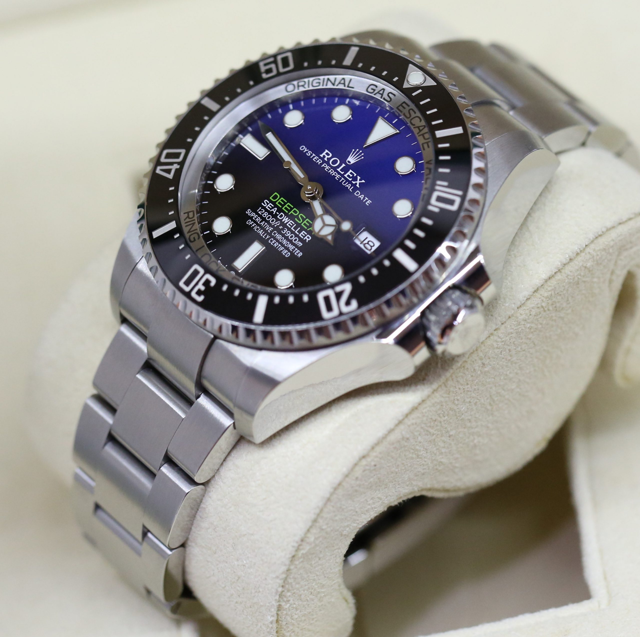 Rolex Deepsea Sea-Dweller "James Cameron", Stainless Steel on Rolex Oystersteel Bracelet, Ref: 126660, Circa: 2021, Complete with Box & Papers - Image 3