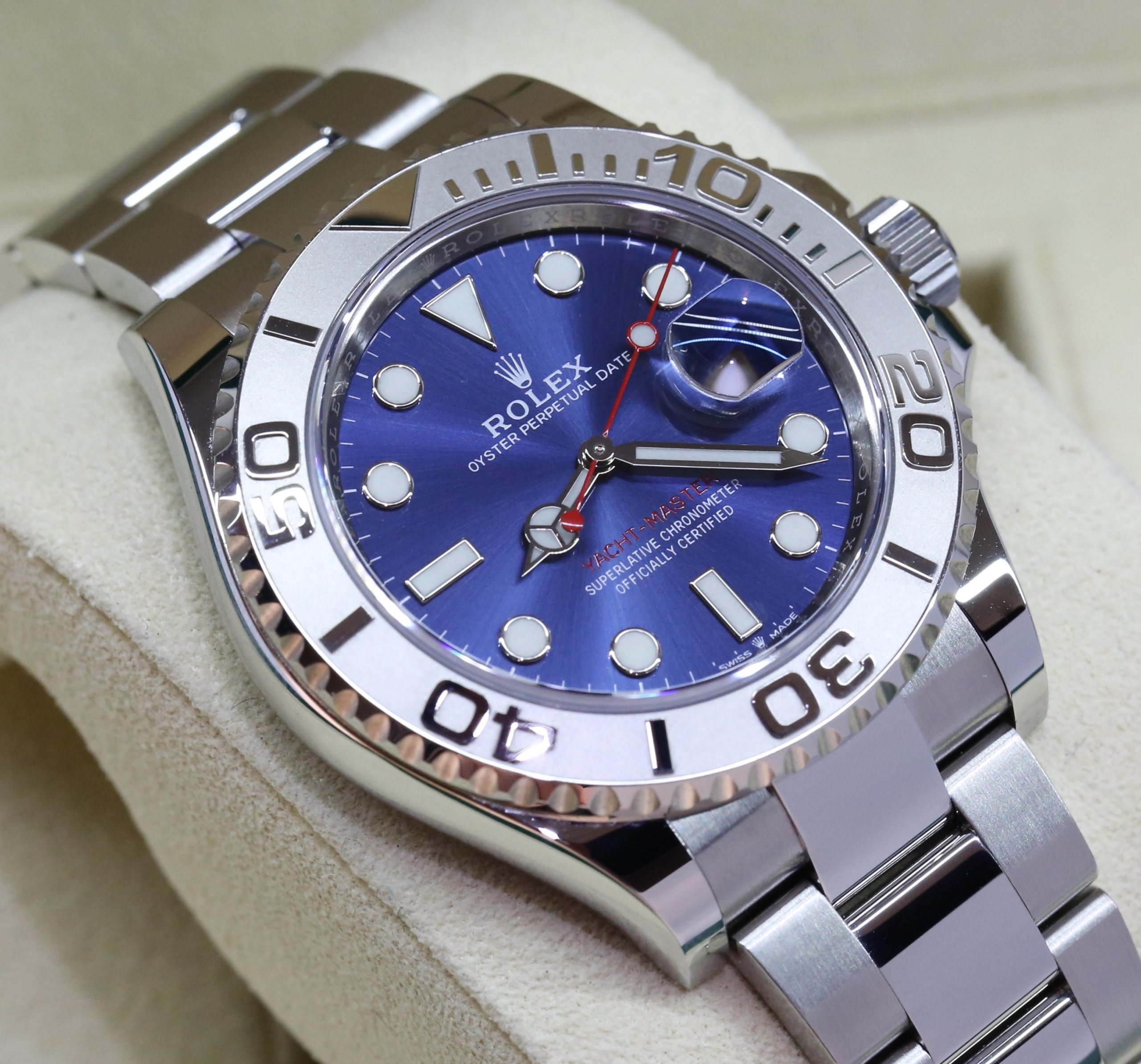 Rolex Oyster Perpetual Yachtmaster 40 Ref 126622 in Oystersteel and Platinum on Rolex Oyster Bracelet Ca.2019 Complete with Box and Papers