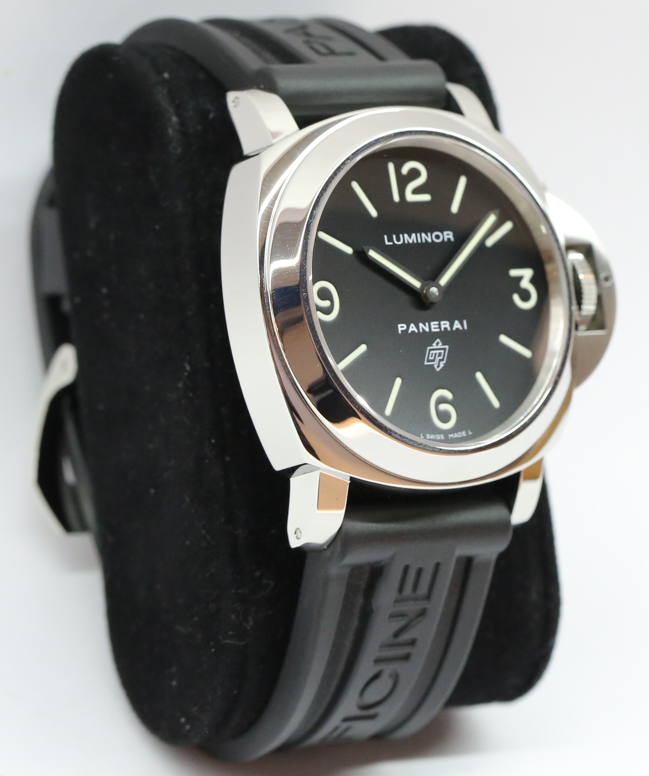 Panerai Luminor Base Logo Black Seal in Stainless Steel Black Dial on Panerai Rubber Strap, Ref PAM000, Circa 2012, with Box & Papers - Image 3