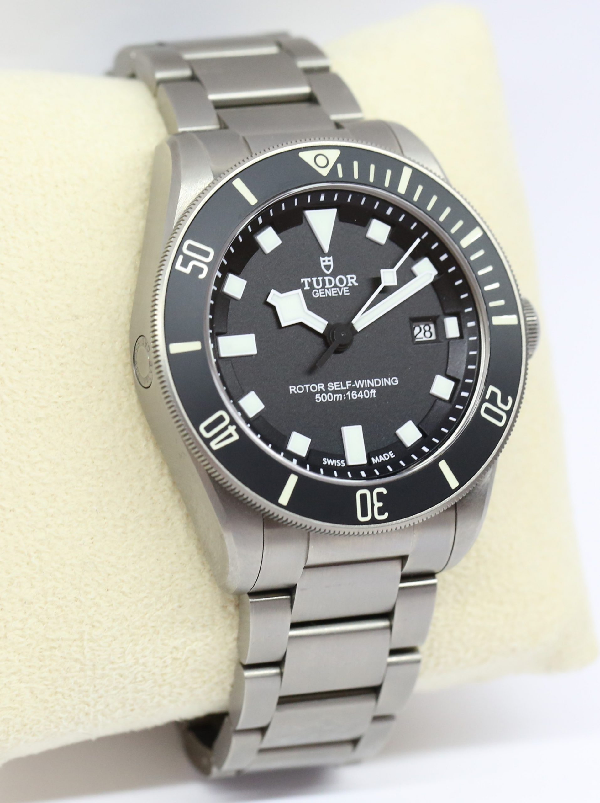 Tudor Pelagos, Diver in a 42mm Titanium Case and Bracelet, Ref: 25500TN, Circa: 2017, with Box & Card - Image 4