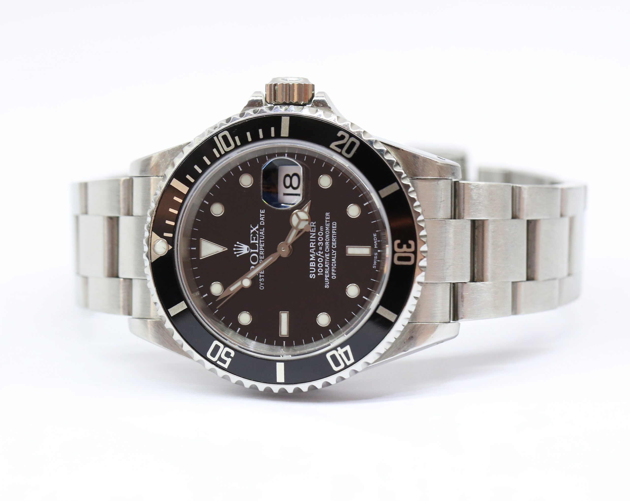 Rolex Submariner Date, Stainless Steel on Rolex Oyster Bracelet, Black Index Dial, Reference: 16610, Circa 2000 - Image 4