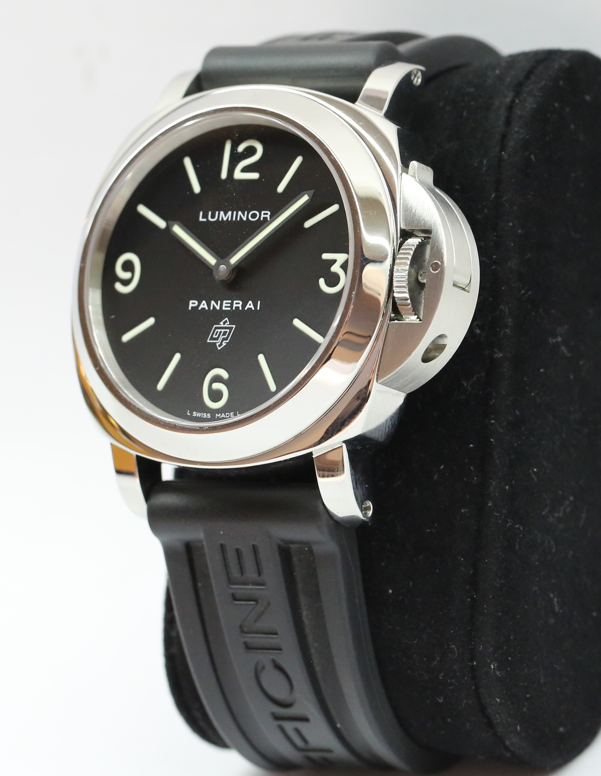Panerai Luminor Base Logo Black Seal in Stainless Steel Black Dial on Panerai Rubber Strap, Ref PAM000, Circa 2012, with Box & Papers - Image 2