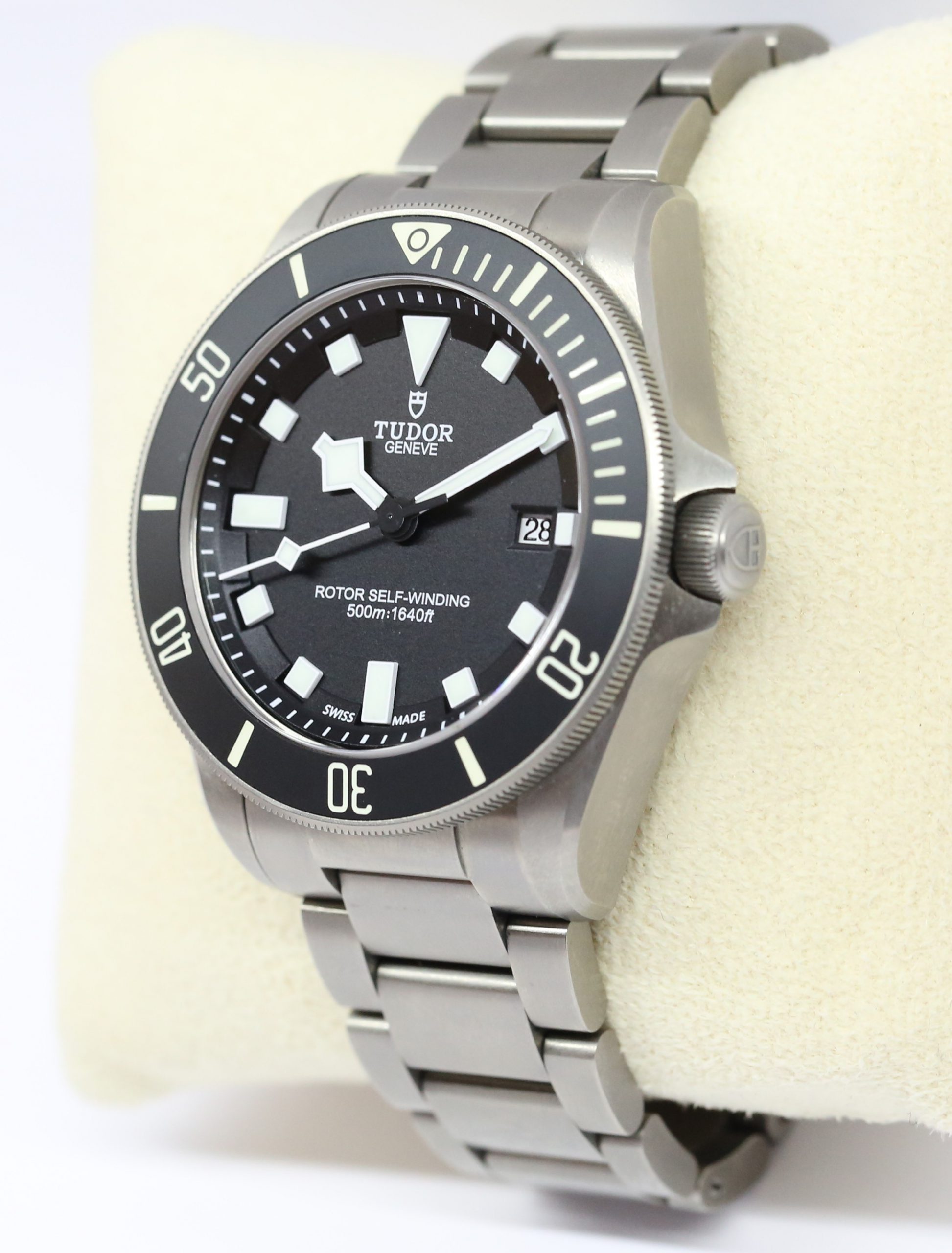 Tudor Pelagos, Diver in a 42mm Titanium Case and Bracelet, Ref: 25500TN, Circa: 2017, with Box & Card - Image 2