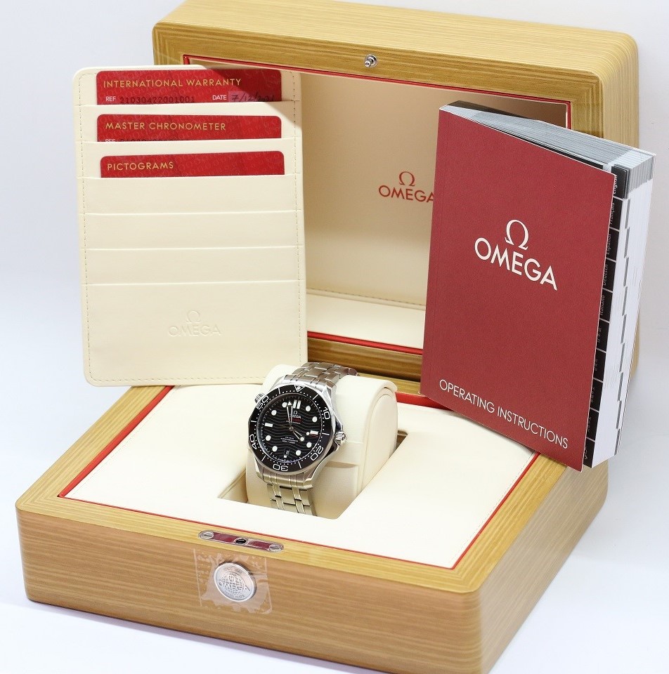 Omega Seamaster Professional 300m Stainless Steel on Bracelet, Reference: 210.30.42.20.01.001, Circa: 2021, Complete with Box & Papers - Image 6