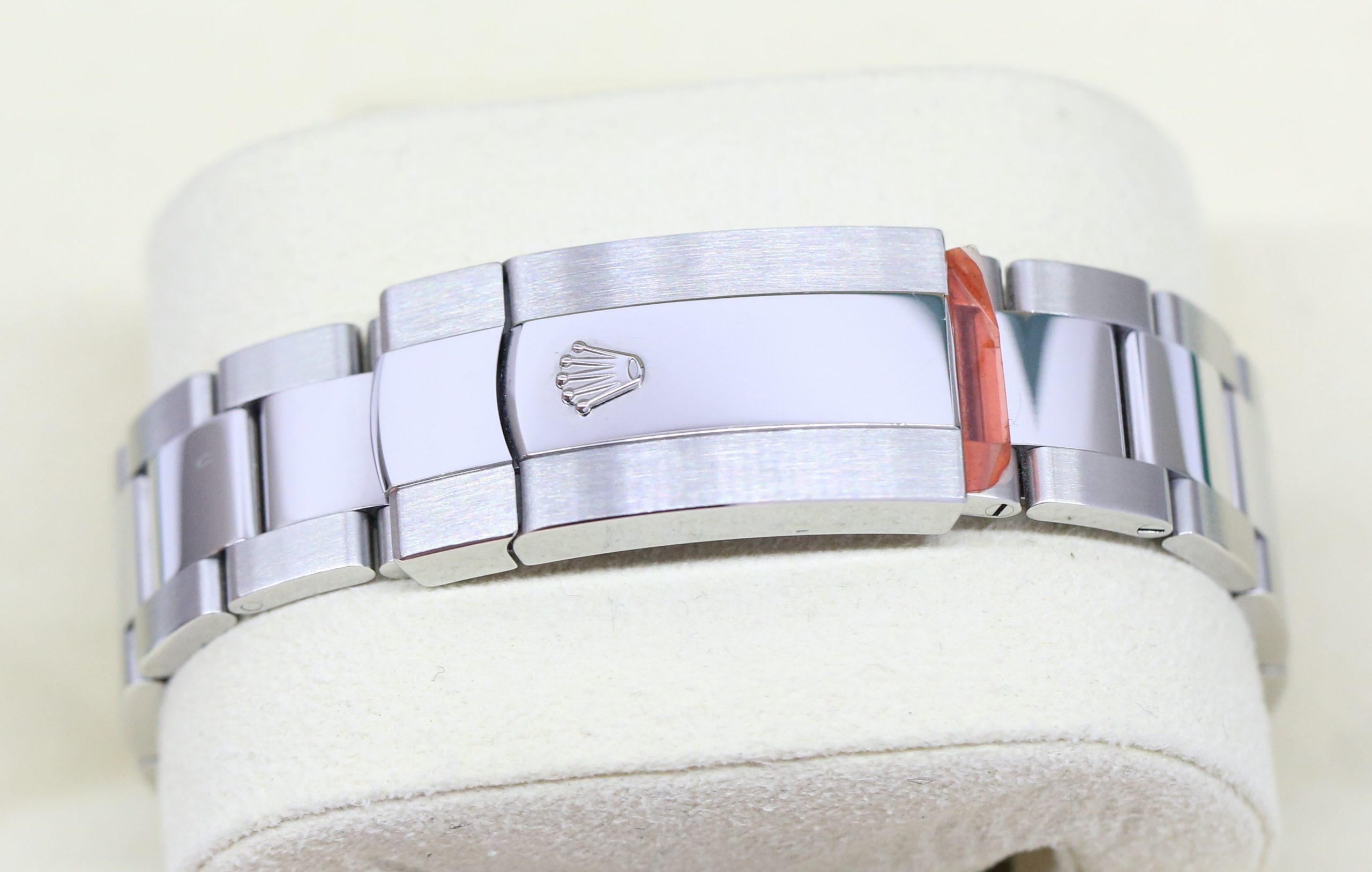Rolex Oyster Perpetual Sky-Dweller in Stainless Steel, White Index Dial, on a Rolex Oystersteel bracelet Ref: 326934, Circa: 2019, Complete with Box & Papers - Image 5
