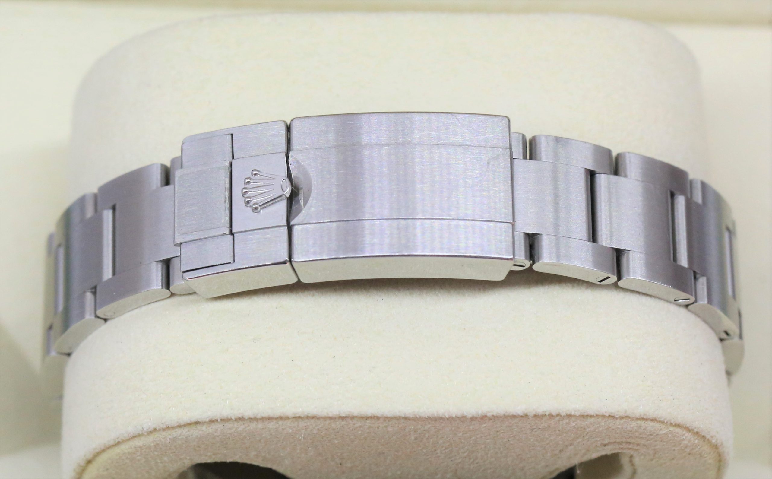 Rolex Explorer 2, 42mm in Stainless Steel on Rolex Oystersteel Bracelet, Black Index Dial, Ref: 216570, Circa: 2015, Complete with Box & Papers - Image 6