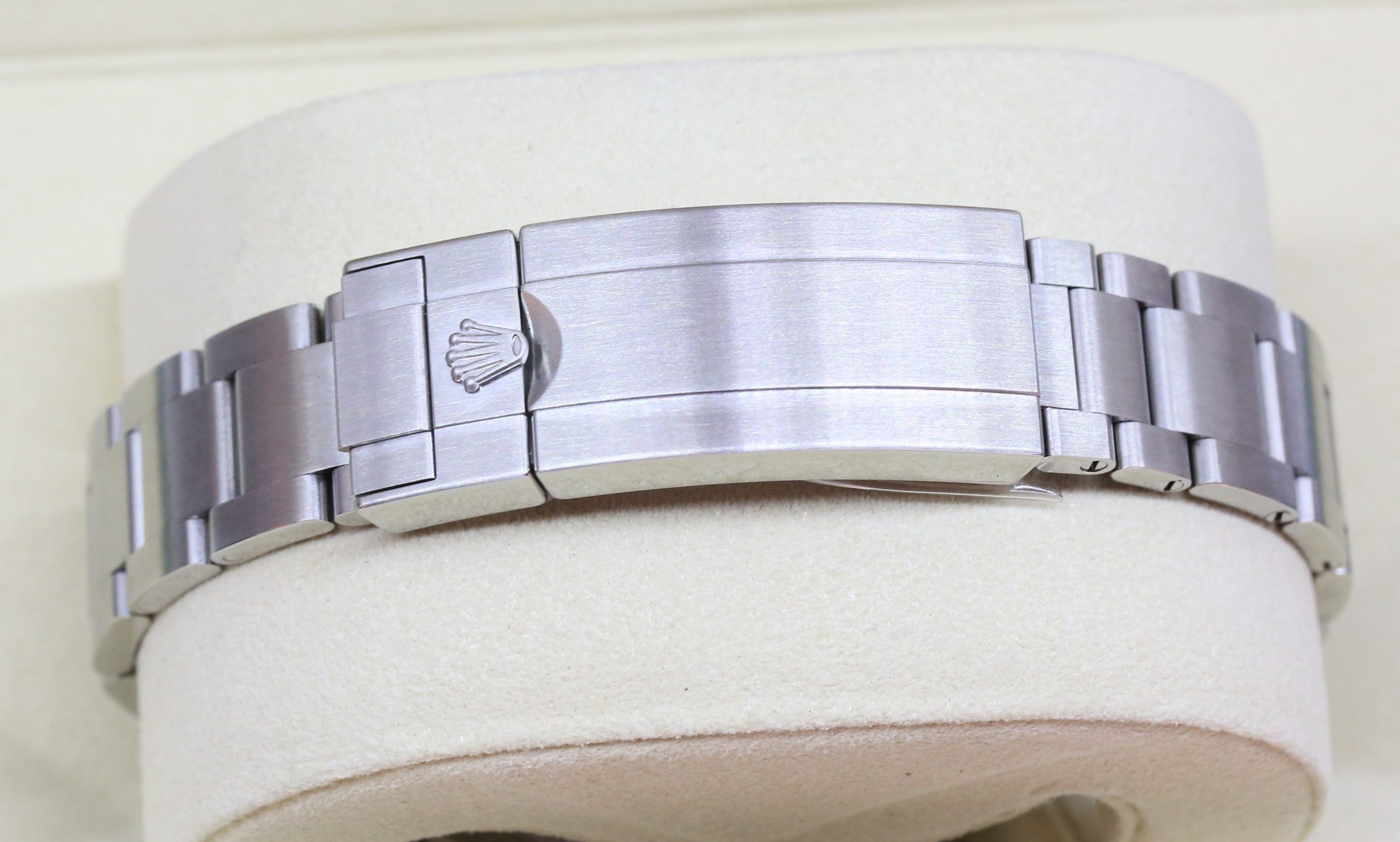 Rolex Submariner Ceramic Bezel, Non-Date 40mm in Stainless Steel on a Rolex Oystersteel Bracelet, Reference 114060, Circa: 2013, With Box & Warranty Card - Image 5