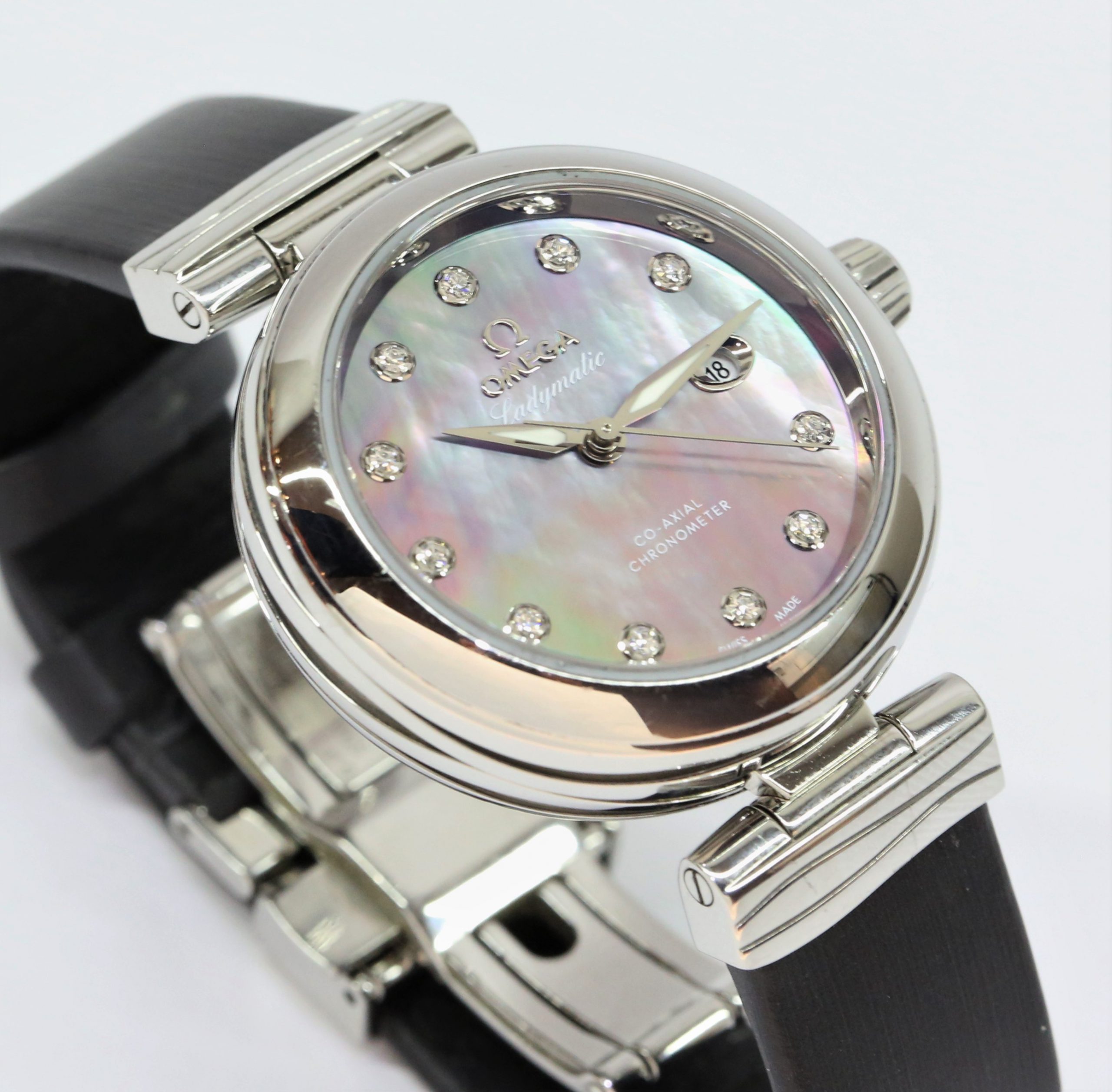 Ville Ladymatic MOP Diamond Dial 