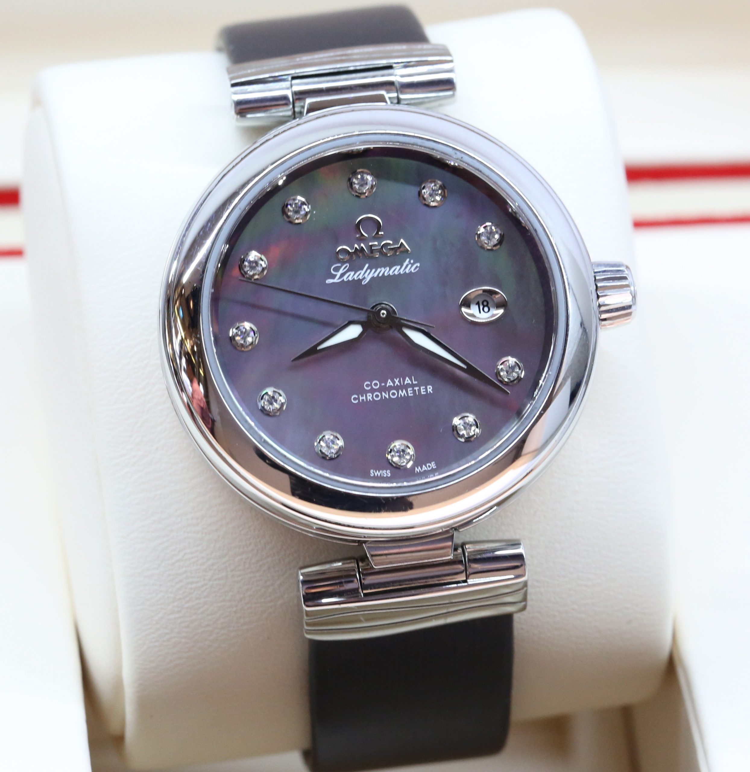 Ville Ladymatic MOP Diamond Dial 
