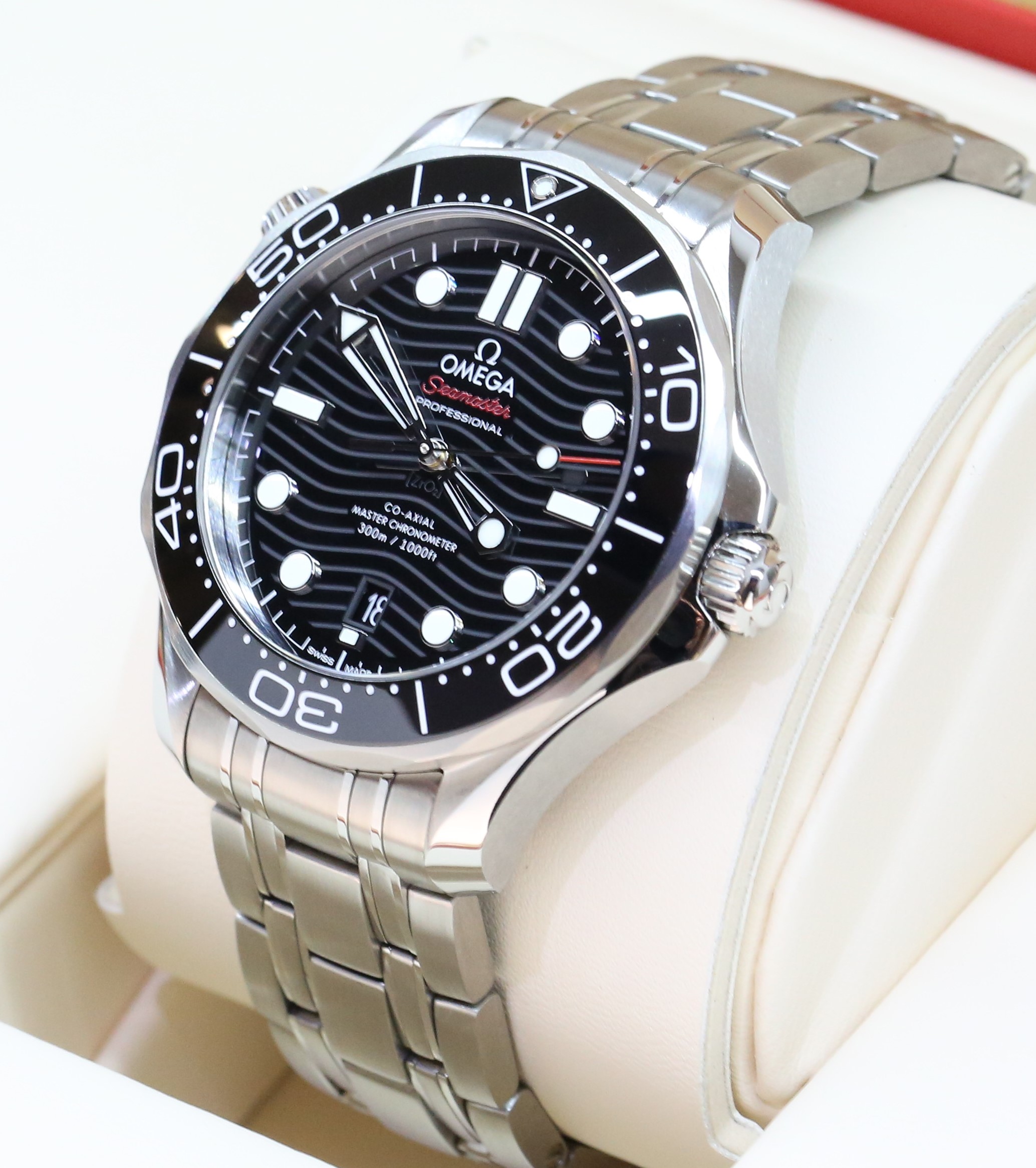 Omega Seamaster Professional 300m Stainless Steel on Bracelet, Reference: 210.30.42.20.01.001, Circa: 2021, Complete with Box & Papers - Image 2