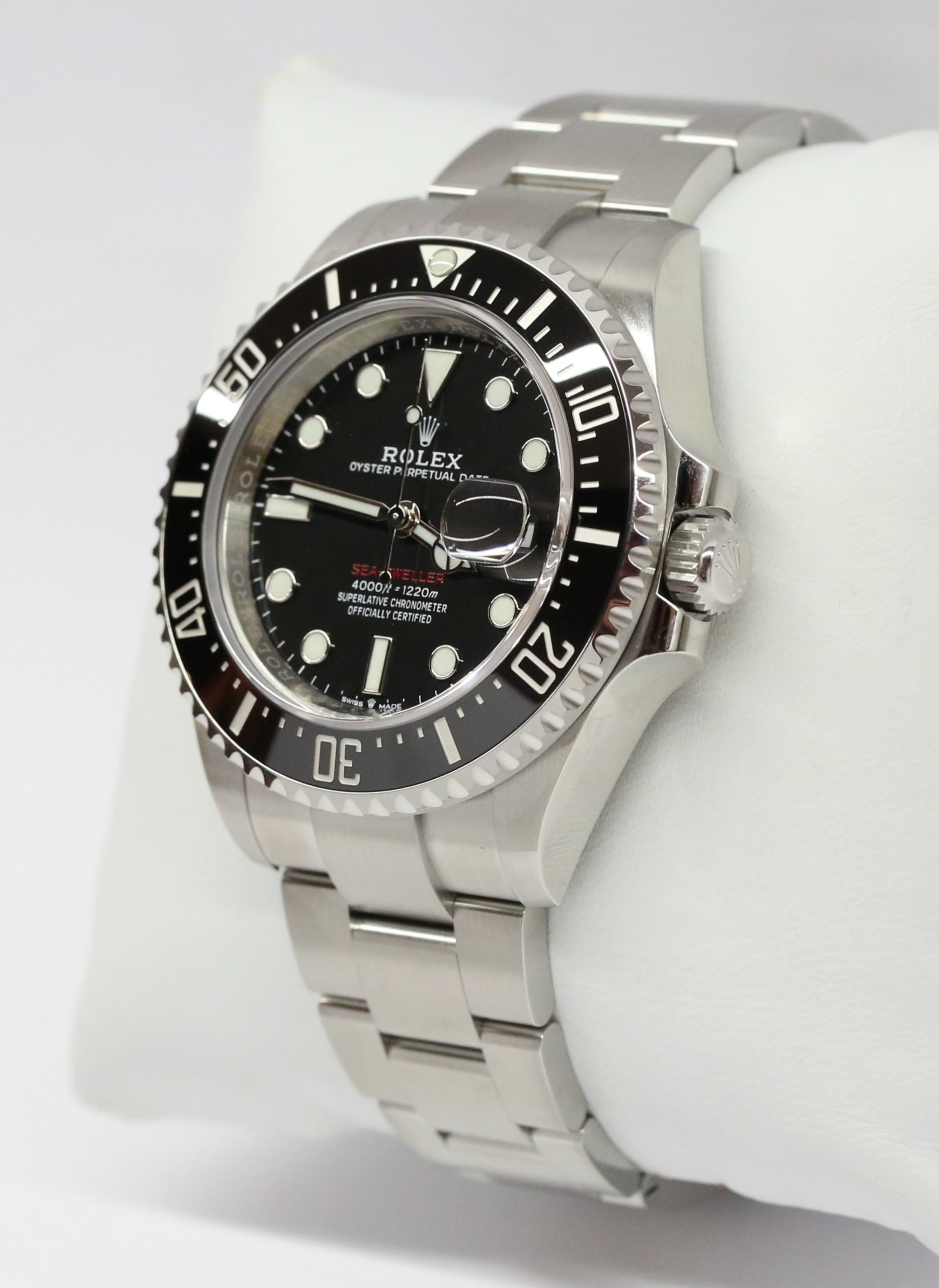 Rolex Oyster Perpetual Sea-Dweller 4000 "Anniversary Red" Ref 126600, complete Box and Papers, Sold new 2021. - Image 2