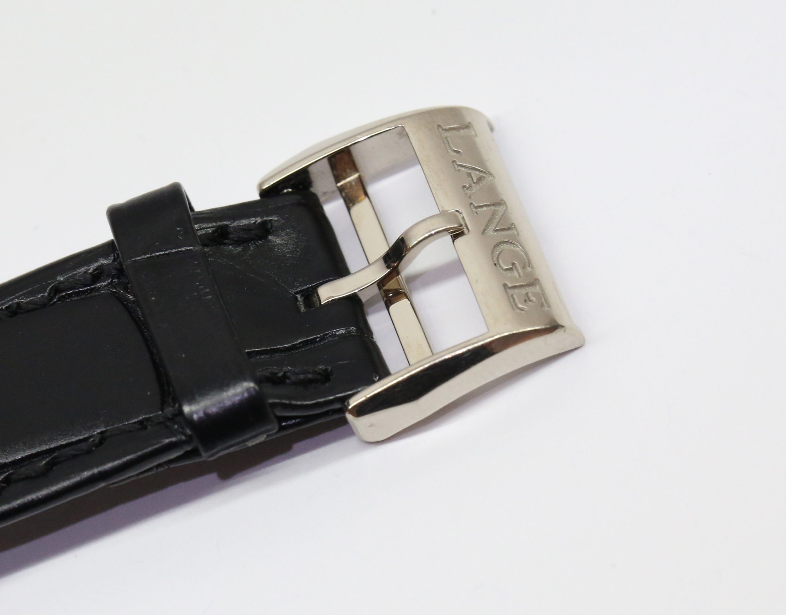 A Lange & Sohne Saxonia Thin in 18ct White Gold with Silver Argente Dial on A Lange & Sohne Alligator Strap, Ref 201.027, Circa: 2019, Complete with Box & Papers - Image 4