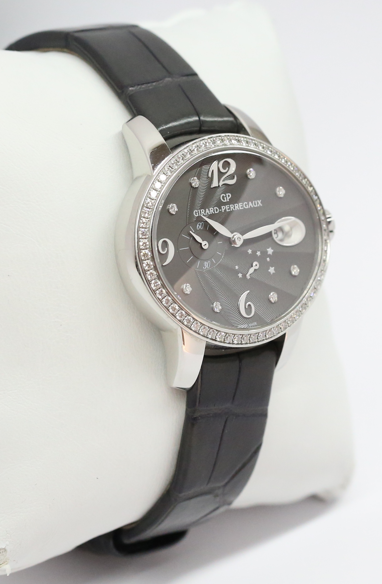 Girard-Perregaux Cat’s Eye Power Reserve with Diamond Bezel on Grey GP AlligatorStrap and Folding Buckle Ref. 80486D11A862-CK8A Complete with Box and Papers - Image 2