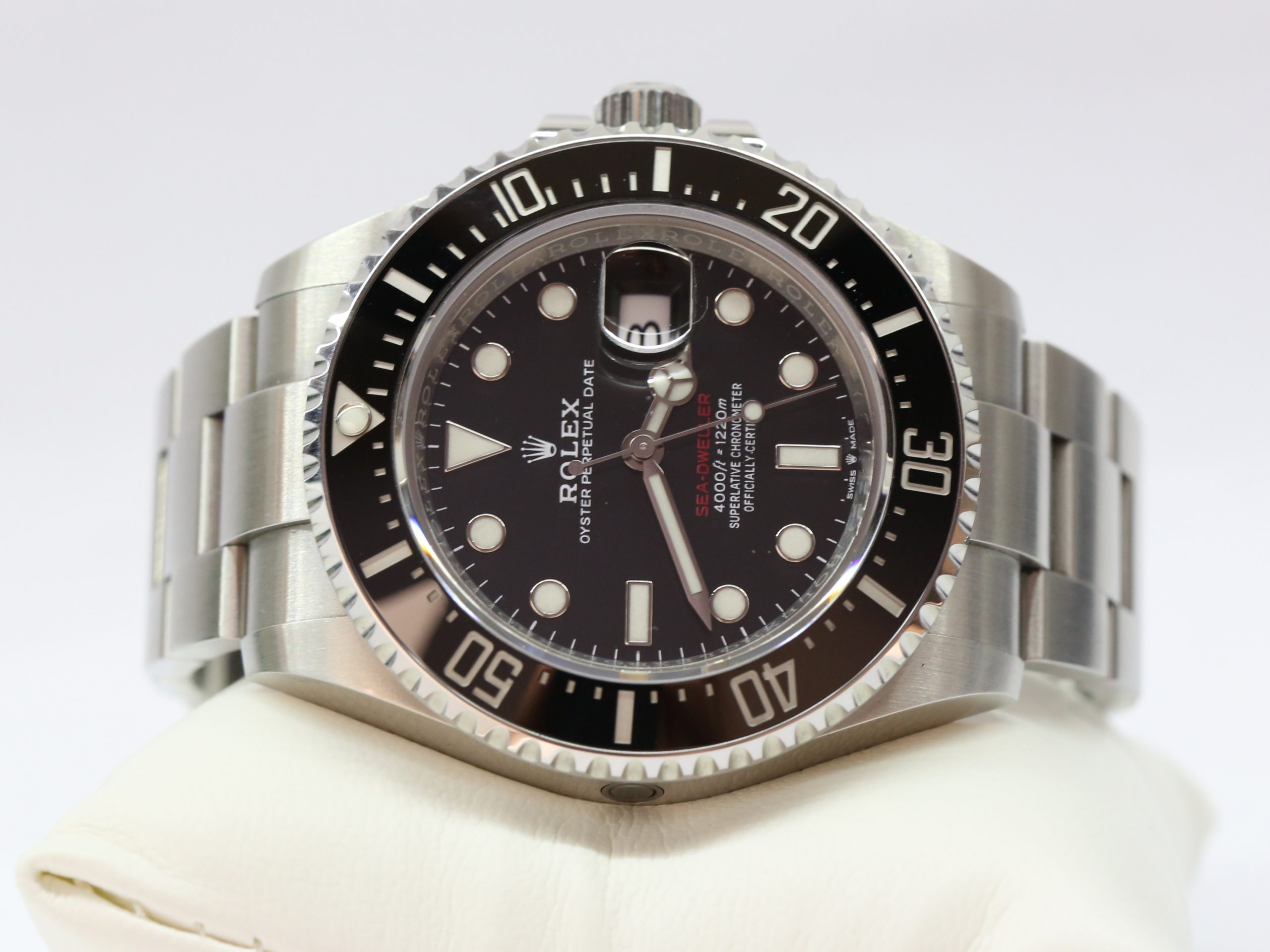 Rolex Oyster Perpetual Sea-Dweller 4000 “Anniversary Red”, Black Index Dial, Stainless Steel on Rolex Oystersteel Bracelet, Ref 126600, Circa: 2021, Complete with Box and Papers - Image 3