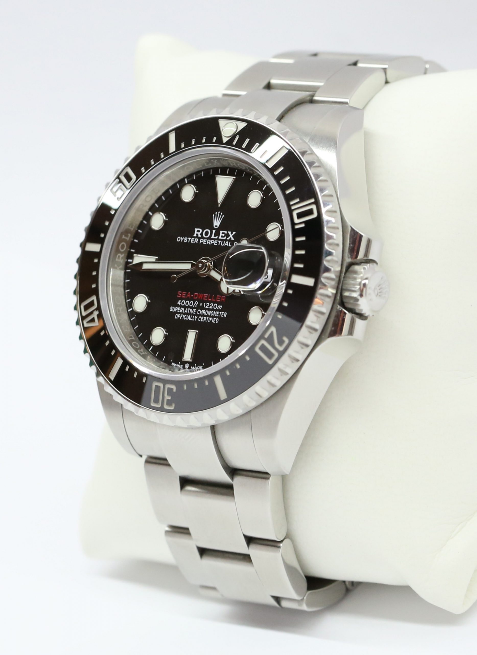 Rolex Oyster Perpetual Sea-Dweller 4000 “Anniversary Red”, Black Index Dial, Stainless Steel on Rolex Oystersteel Bracelet, Ref 126600, Circa: 2021, Complete with Box and Papers - Image 2