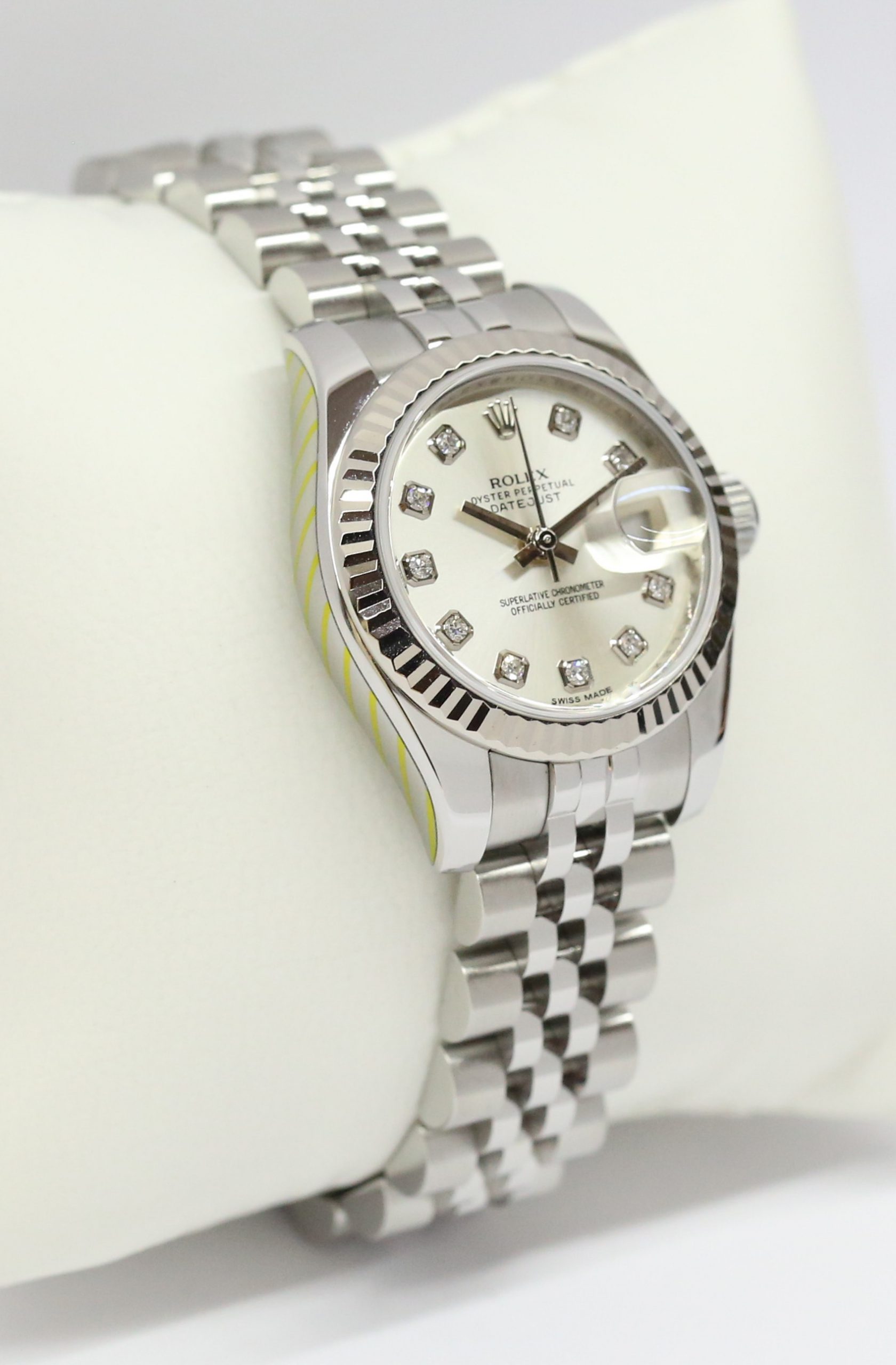 Rolex Oyster Perpetual Ladies Datejust 26 in stainless steel and 18k white gold bezel on Rolex steel Jubilee bracelet with Factory silver diamond dial, Ref: 179174 with Book, Warranty Card, tag Ca.2013 - Image 3