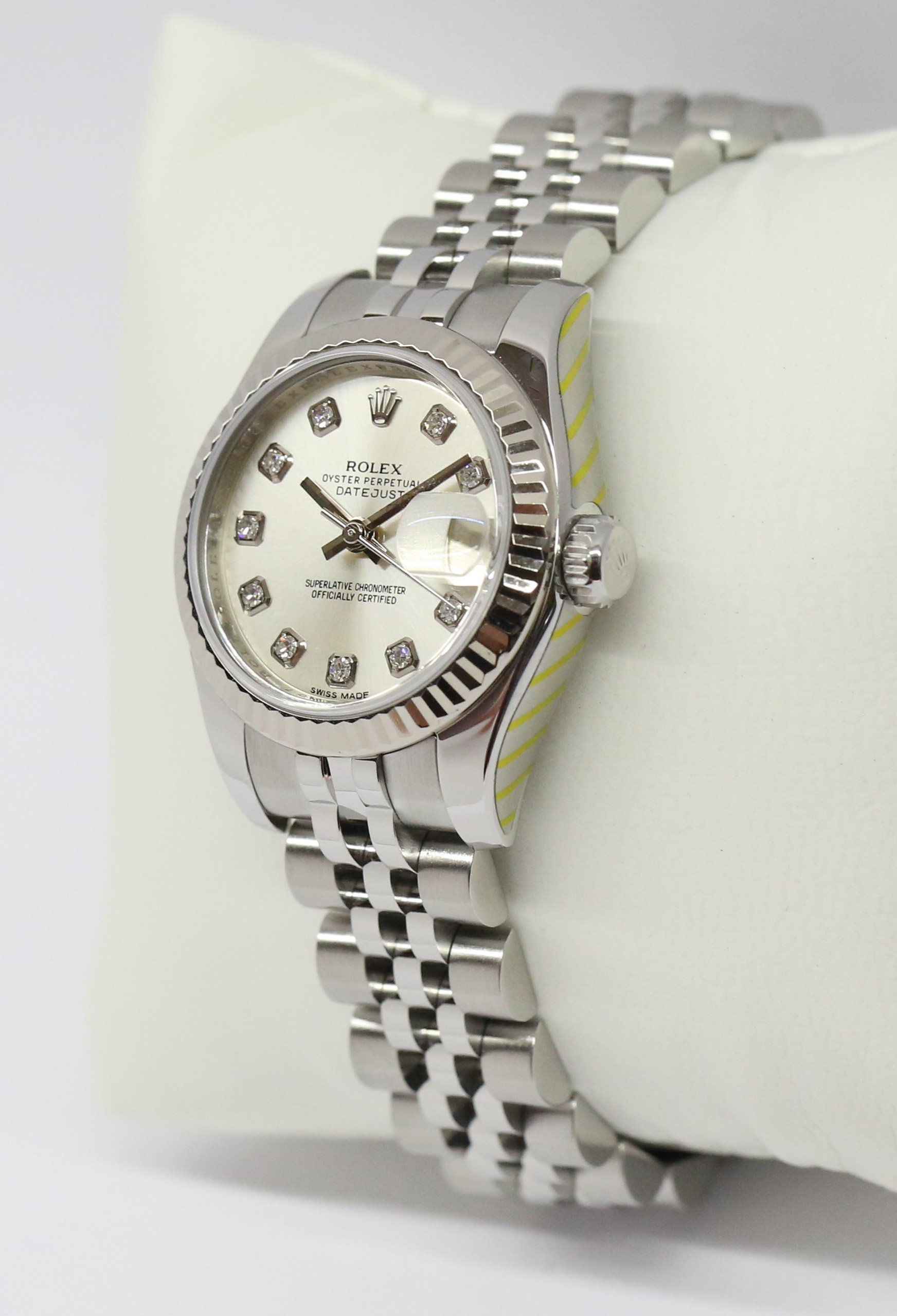 Rolex Oyster Perpetual Ladies Datejust 26 in stainless steel and 18k white gold bezel on Rolex steel Jubilee bracelet with Factory silver diamond dial, Ref: 179174 with Book, Warranty Card, tag Ca.2013 - Image 2