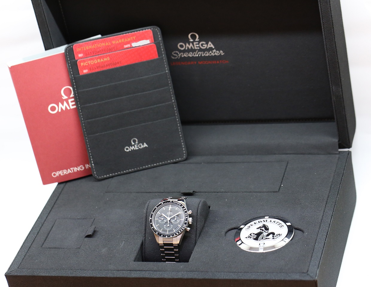 Omega Speedmaster Cal. 321 "Ed White" in stainless steel, Matt Black index dial on a Omega stainless steel bracelet.Ref. 31130403001001 Complete with Boxes and Omega Warranty cards, Circa: 2021 - Image 7