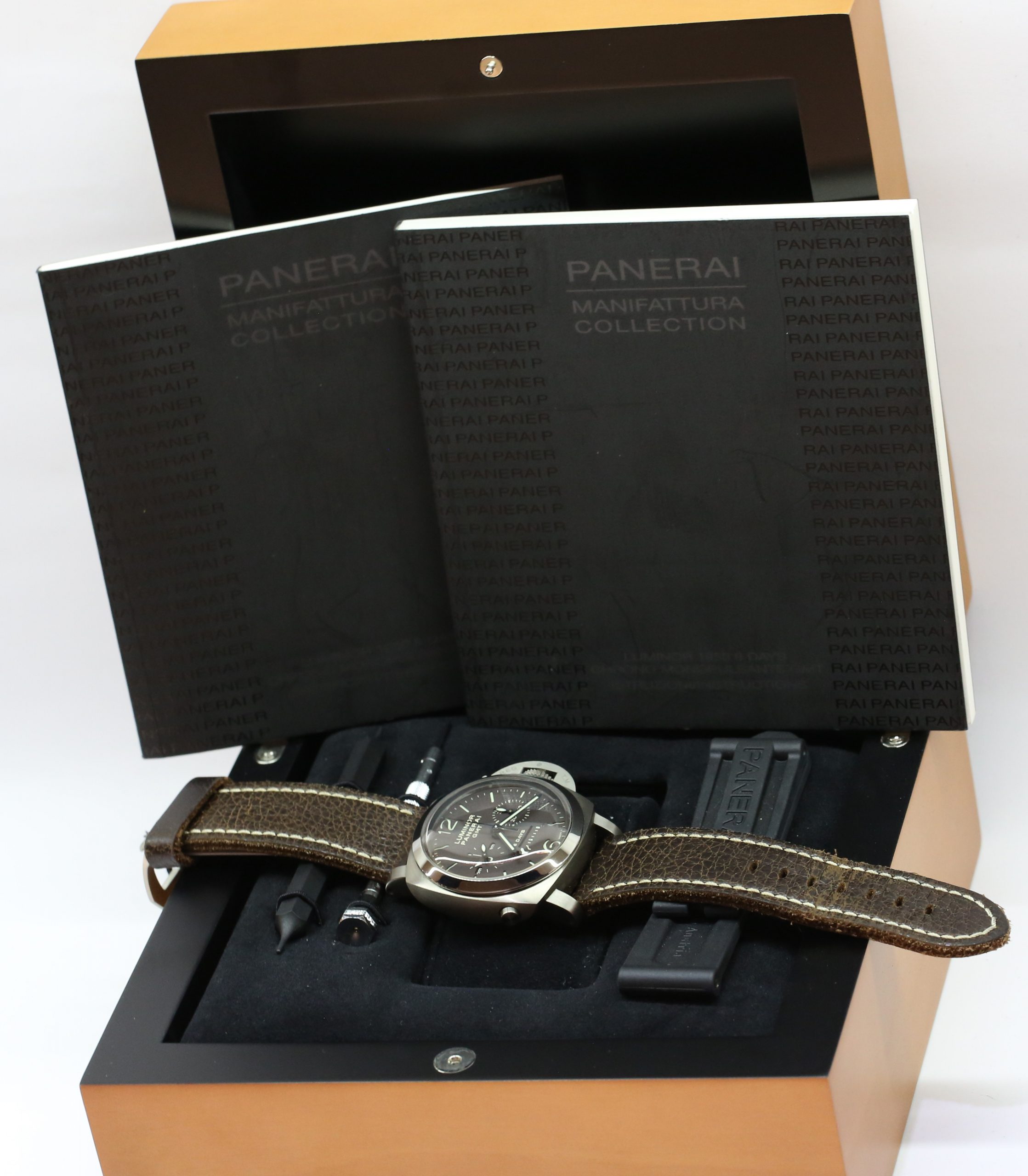 Panerai Luminor 1950 Chronograph Monopulsante 8 Days GMT in Titanium with Tobacco Dial Ref. PAM 00311 Circa: 2009 - Image 9