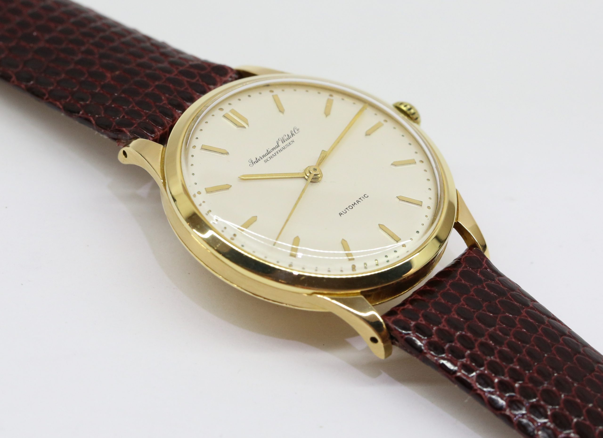 IWC classic automatic Cal 853 in 18k yellow gold, original silver/white dial with applied gold markers, on a Brown Lizard Strap Ca. 1960's - Image 4